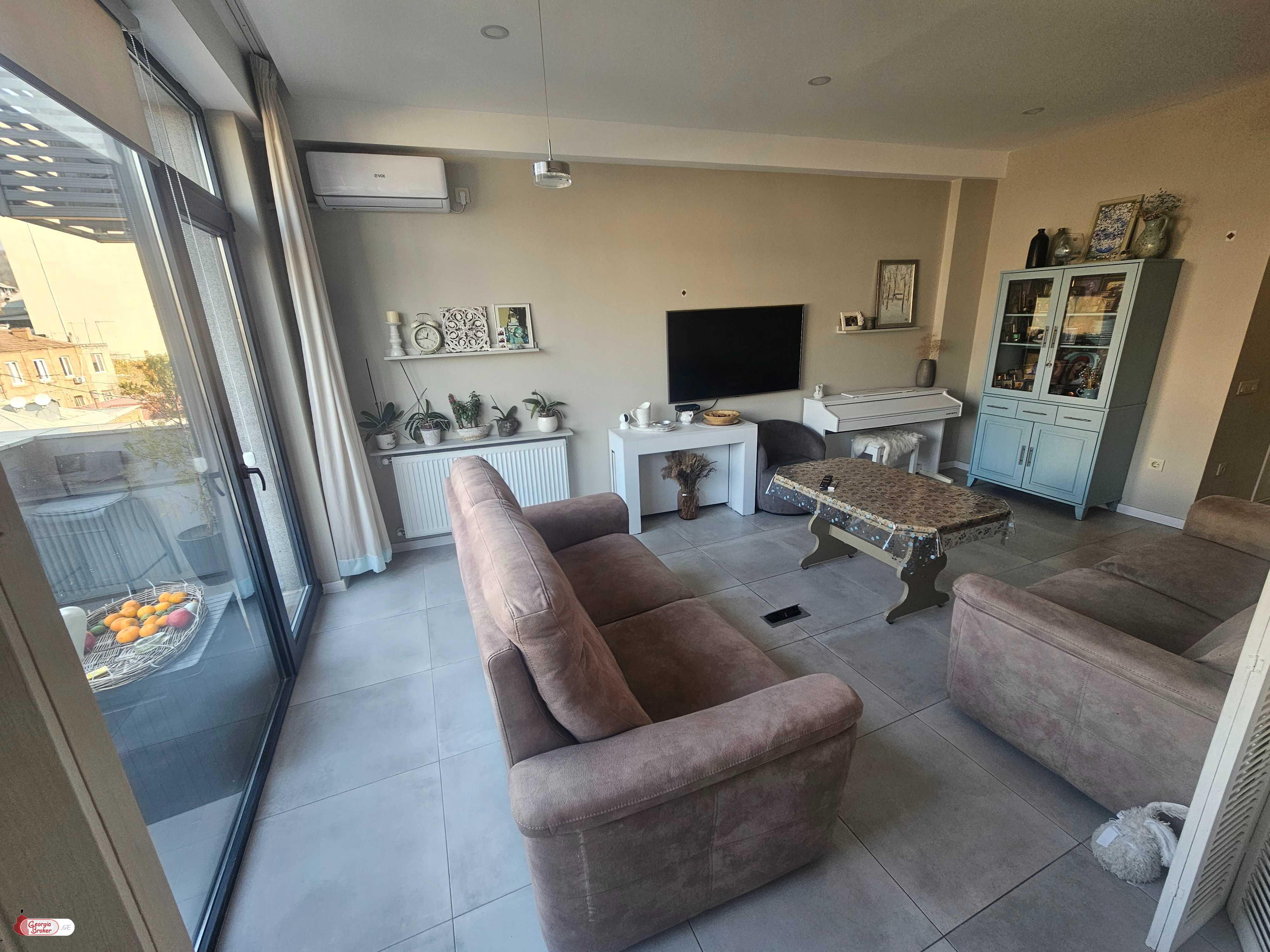 nearly repaired 3-room apartment for sale