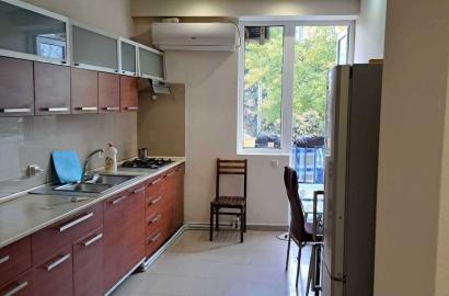 продается квартира с новым ремонтом 3-комнаты