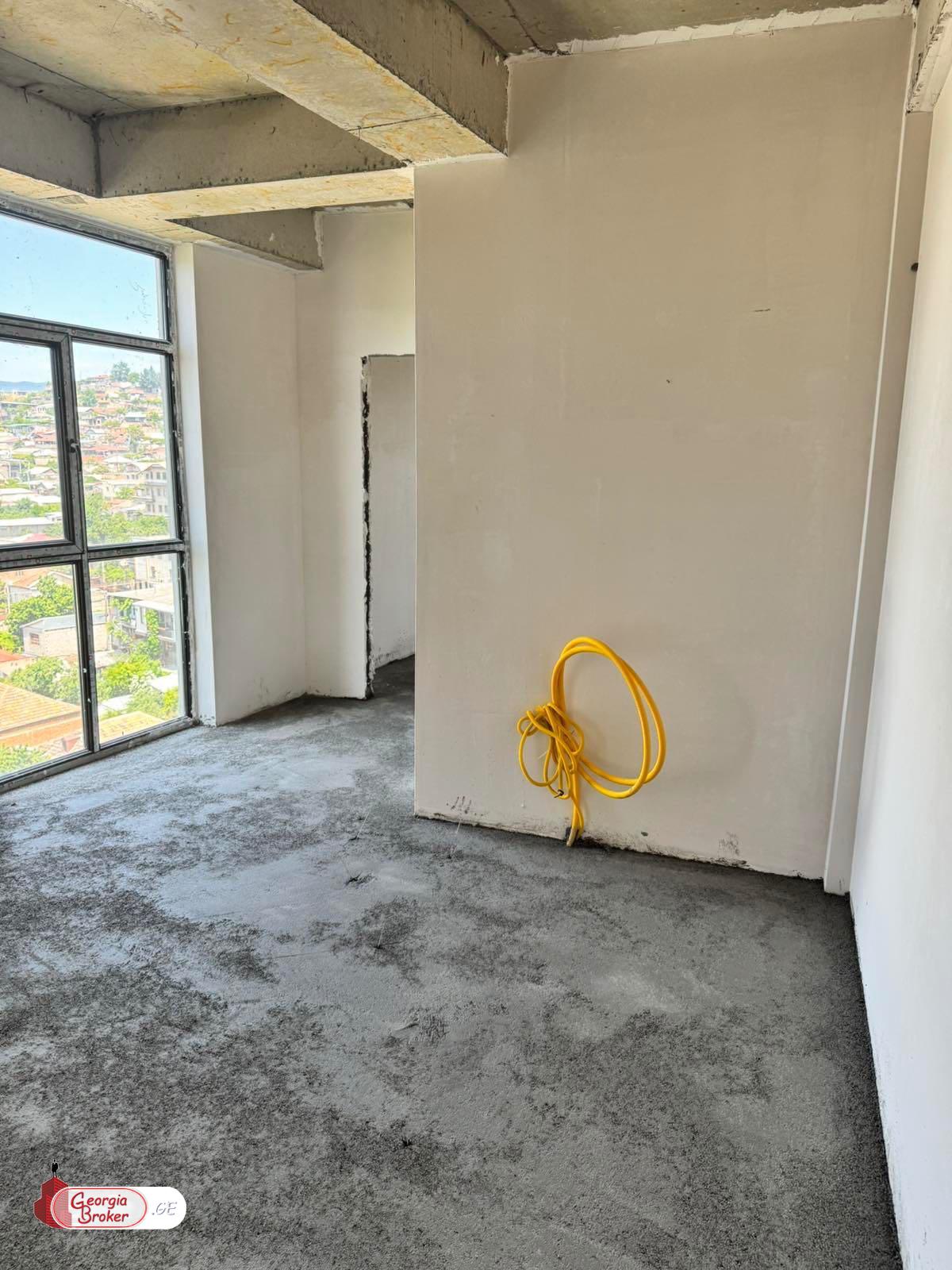 იყიდება ახალი აშენებული 2 ოთახიანი ბინა