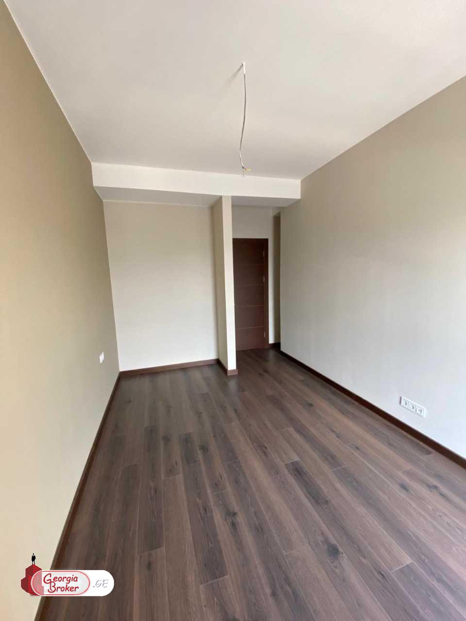იყიდება ახალი გარემონტებული 3 ოთახიანი ბინა