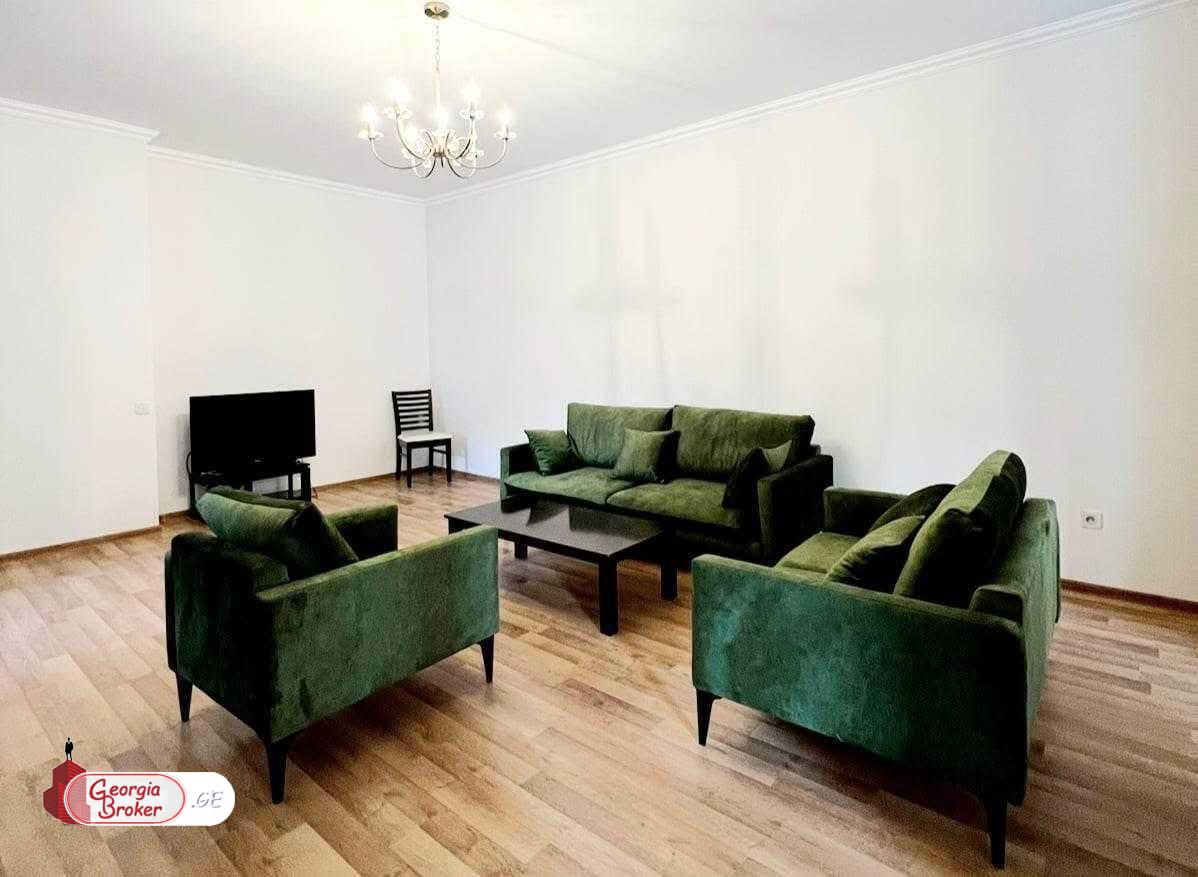 nearly repaired 6-room apartment for sale