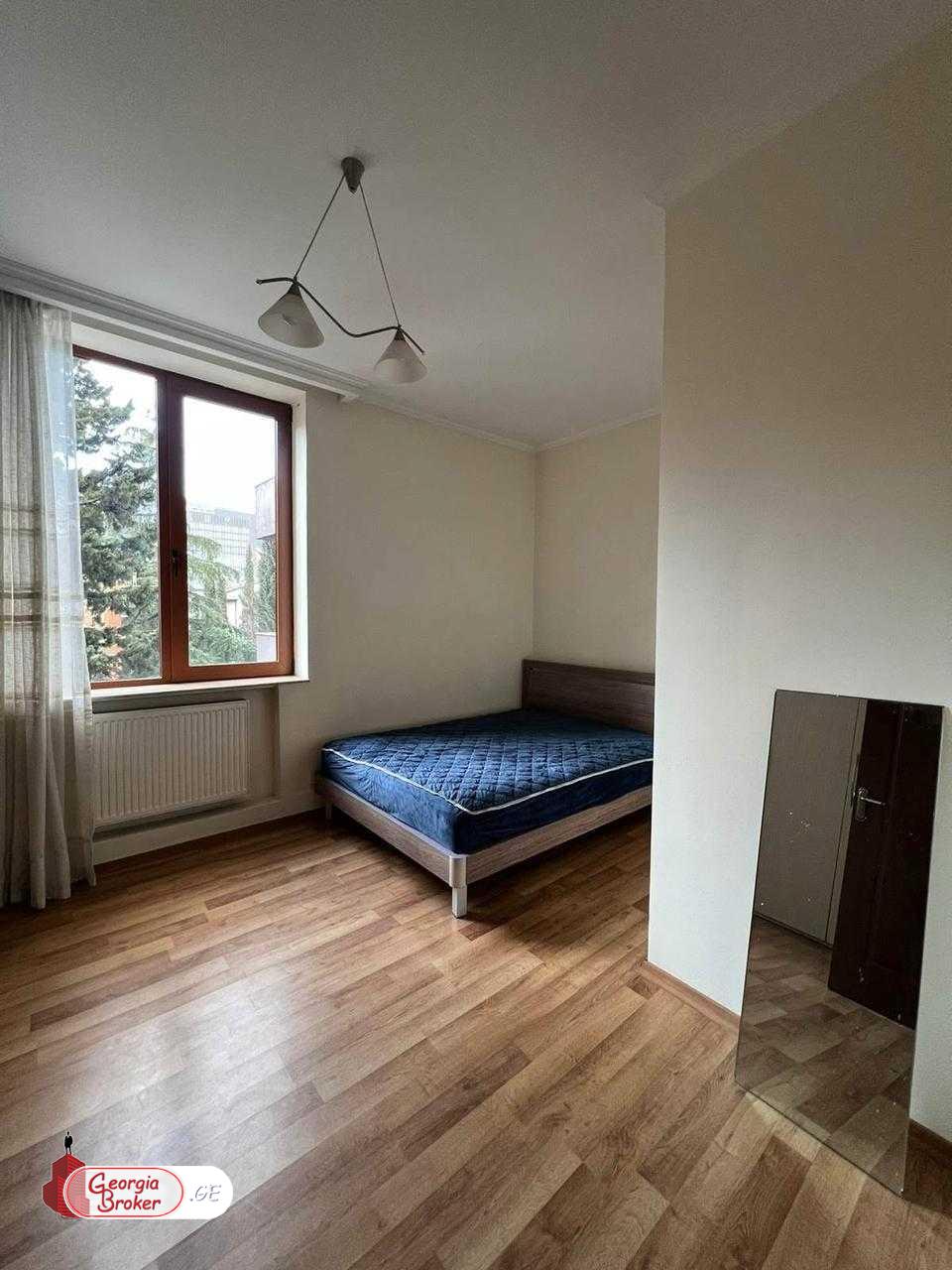 nearly repaired 6-room apartment for sale