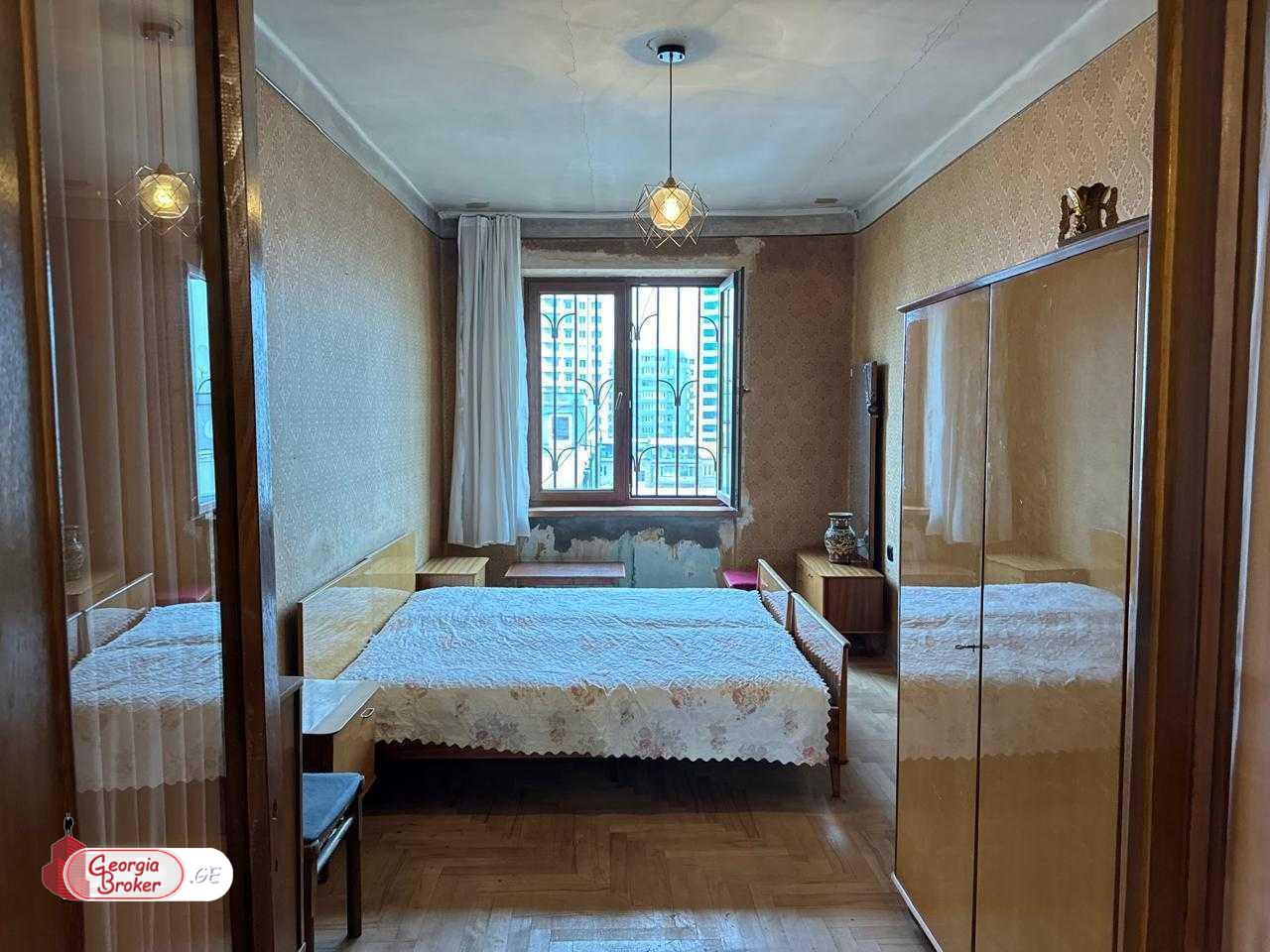 old repaired 3-room apartment for sale