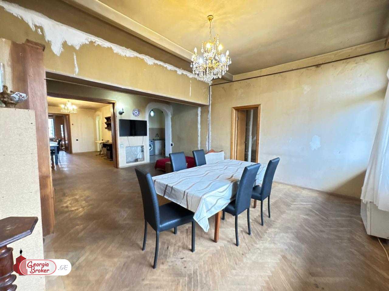 old repaired 3-room apartment for sale