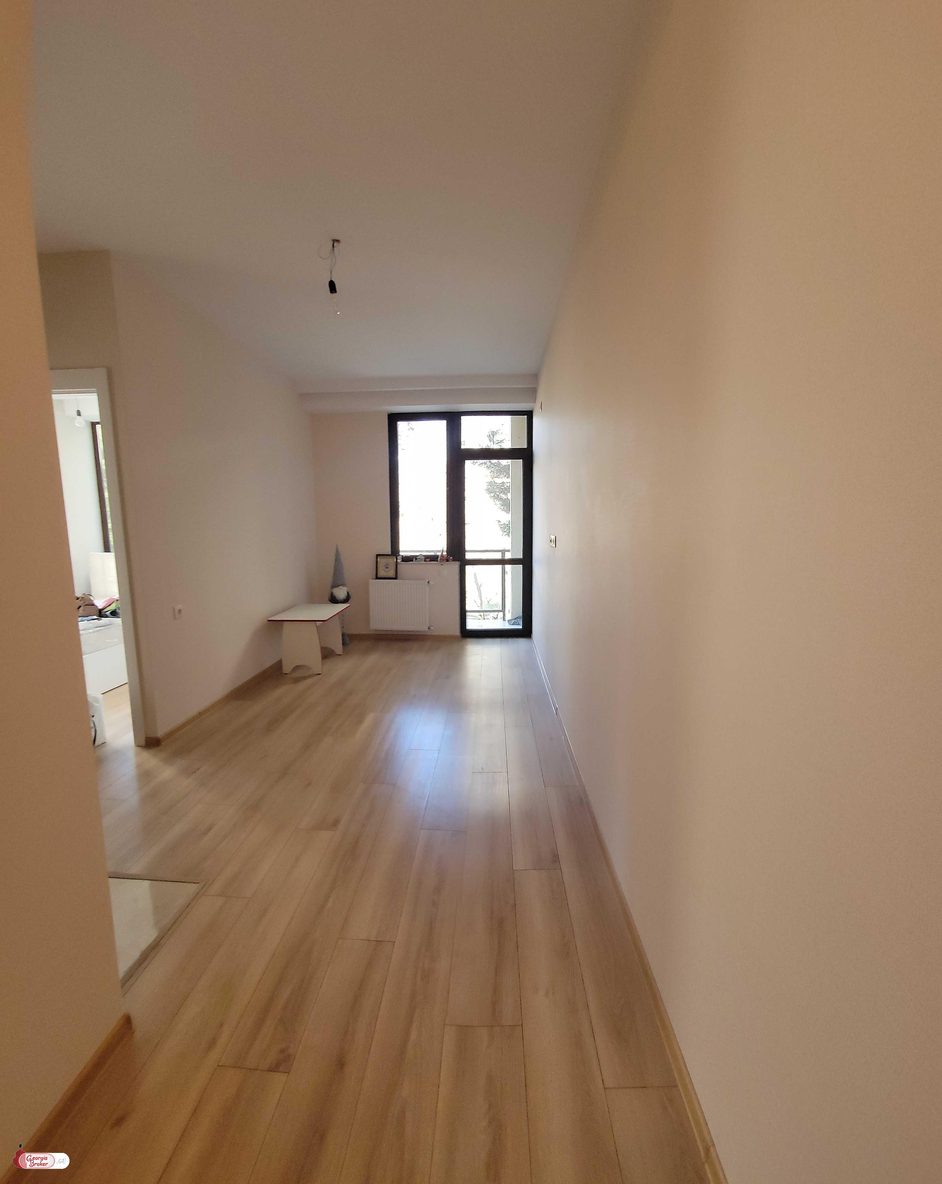 продается квартира с новым ремонтом 3-комнаты