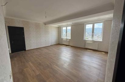 იყიდება ახალი გარემონტებული 4 ოთახიანი ბინა