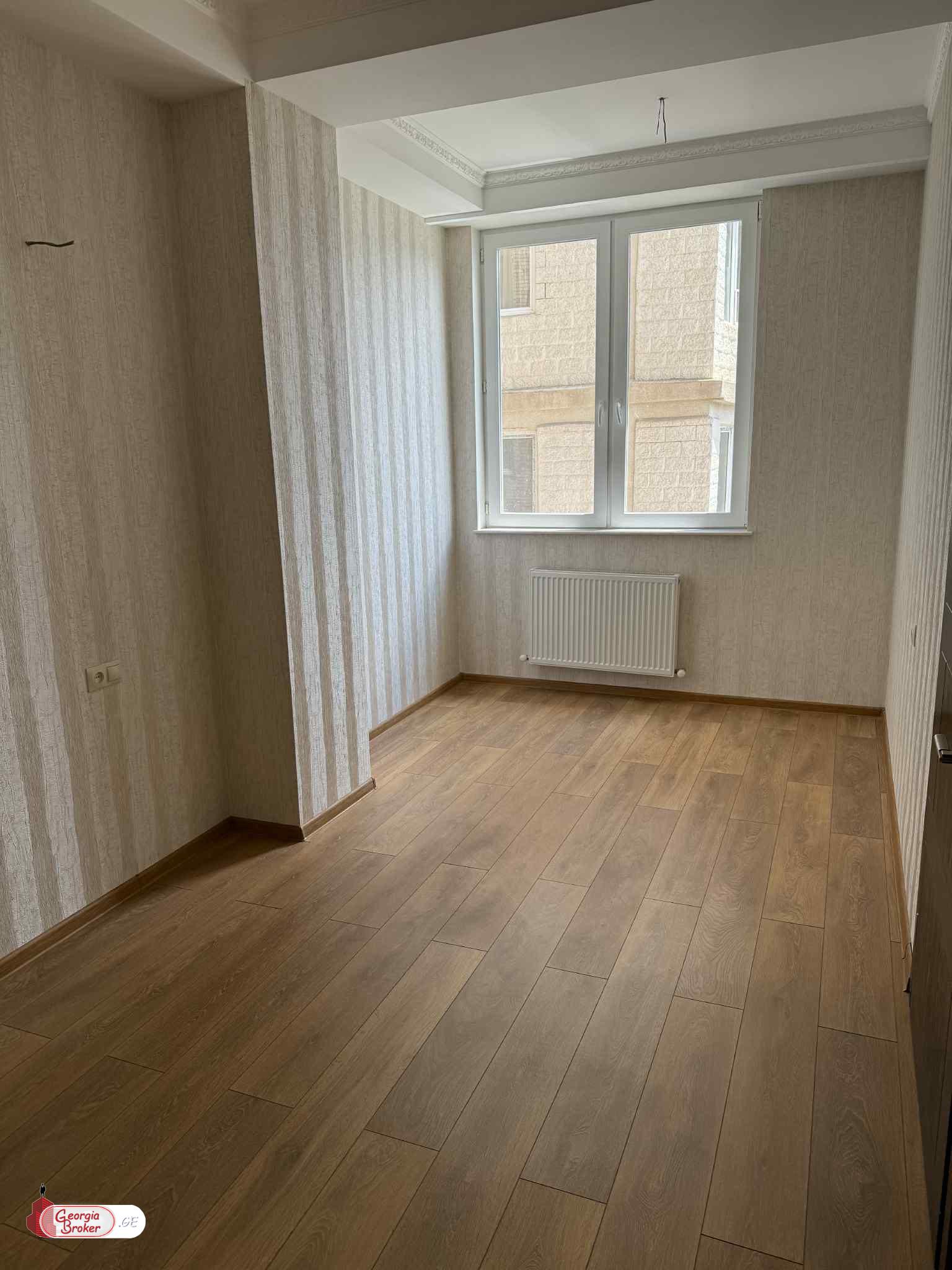 იყიდება ახალი გარემონტებული 4 ოთახიანი ბინა