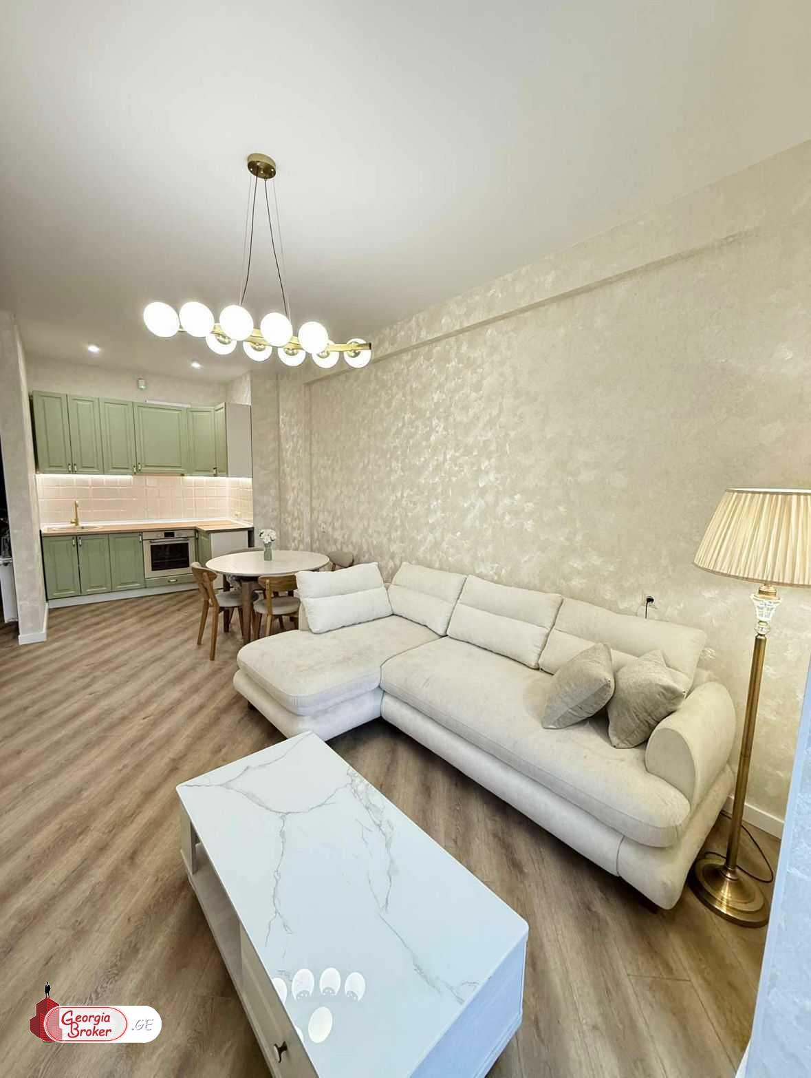 nearly repaired 2-room apartment for sale