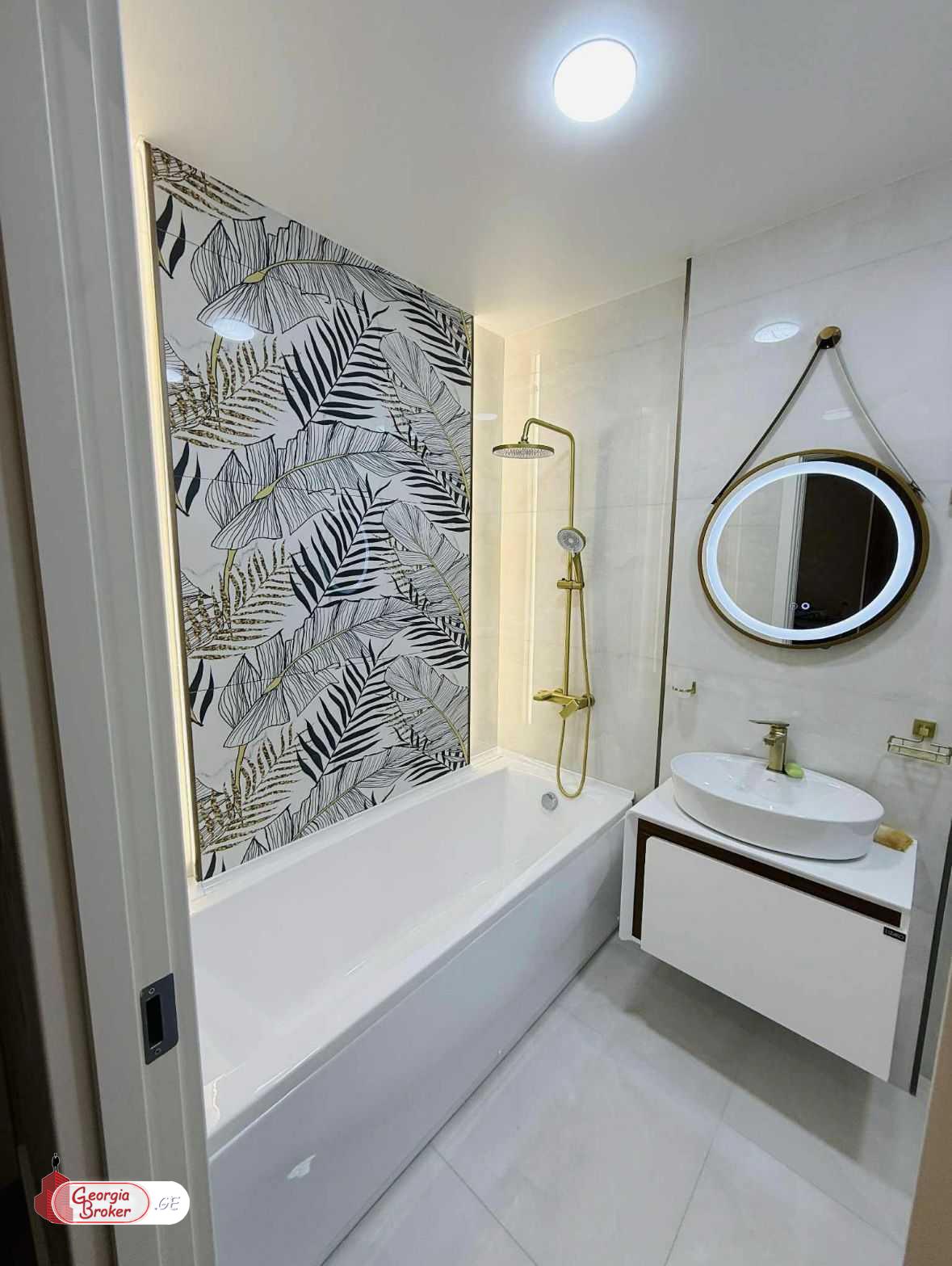 nearly repaired 2-room apartment for sale