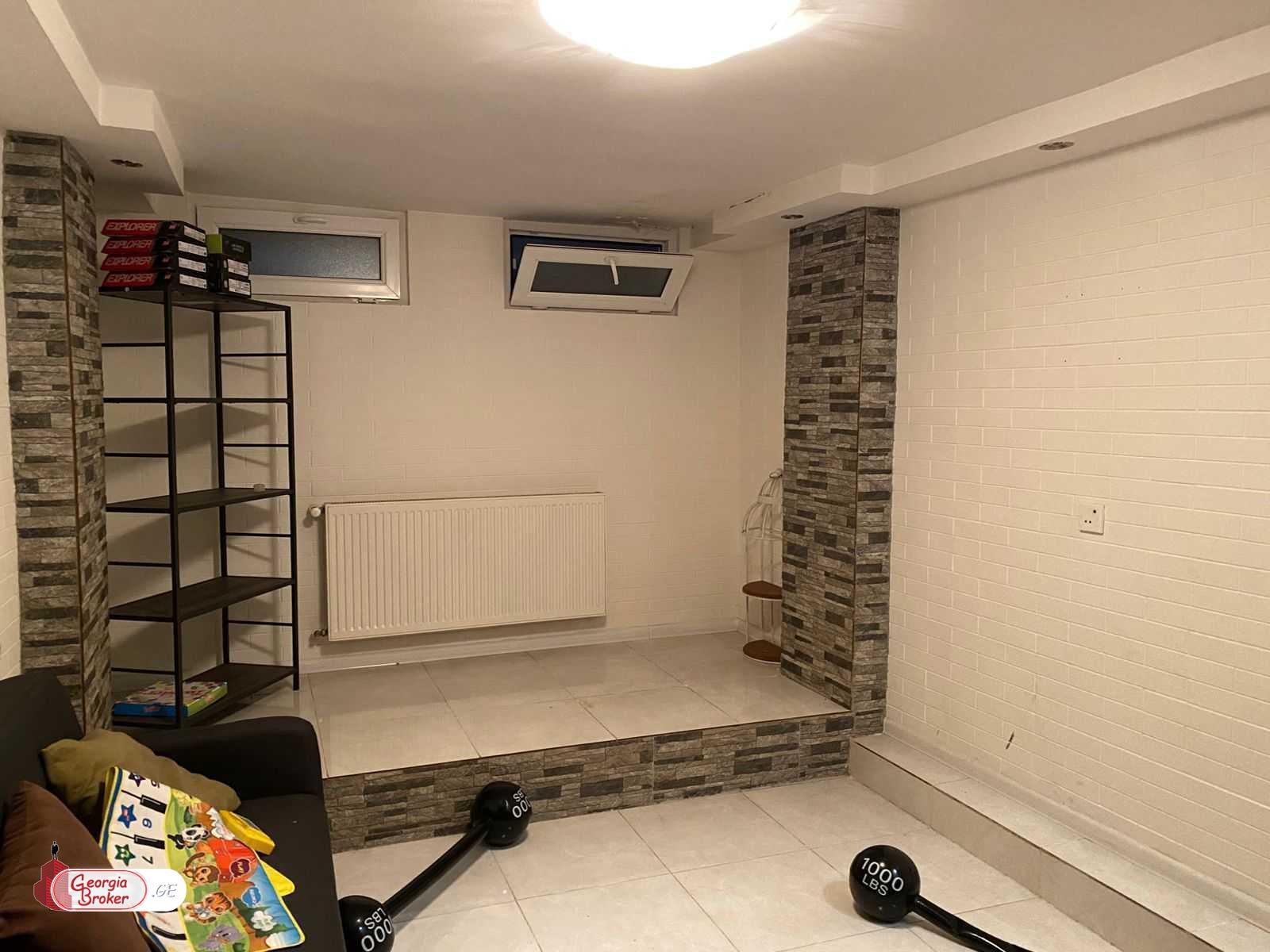 იყიდება ახალი გარემონტებული 3 ოთახიანი ბინა