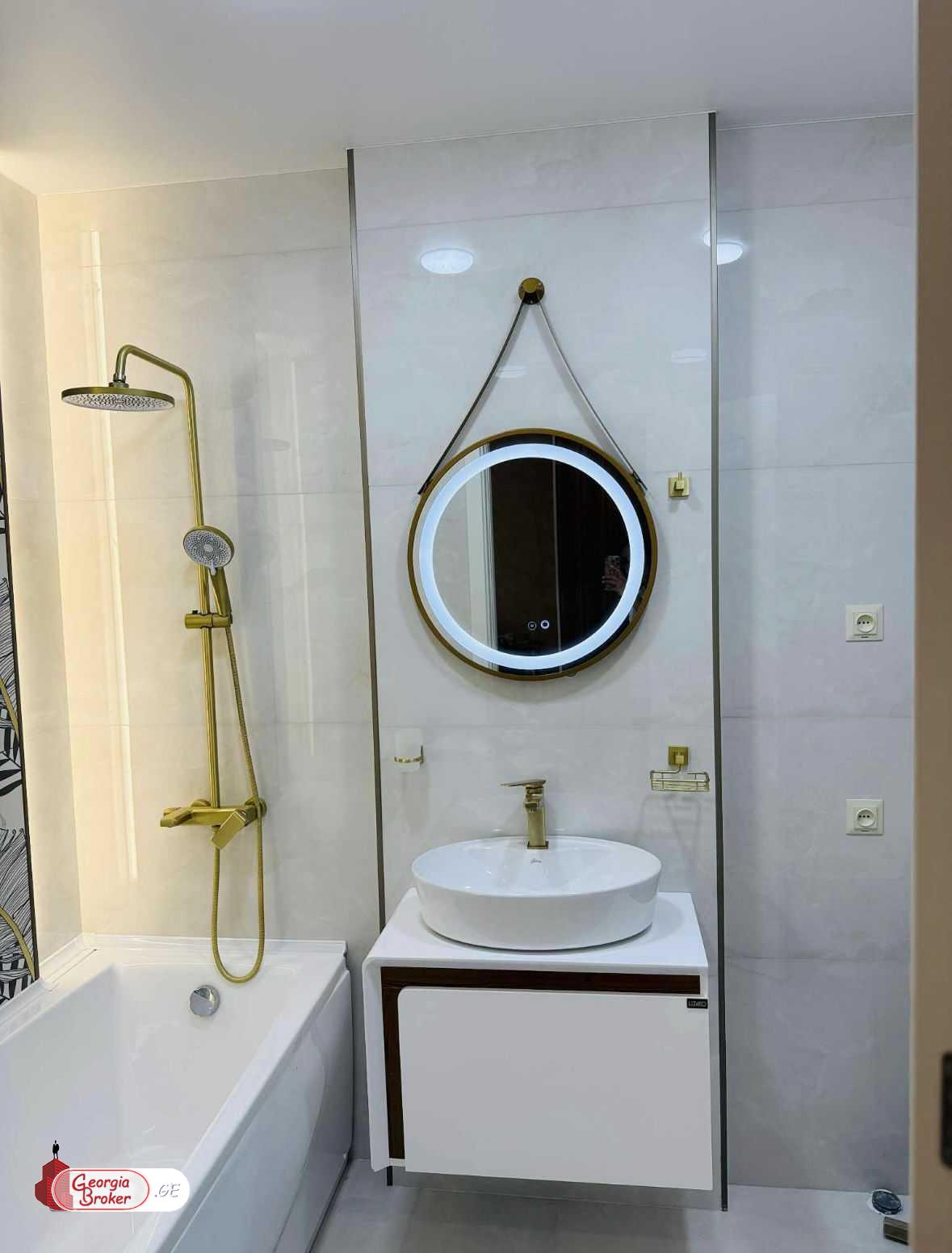 nearly repaired 2-room apartment for sale