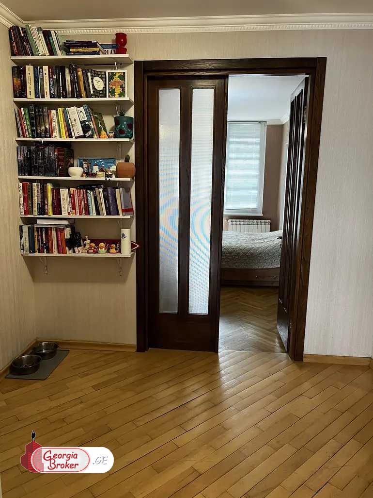 იყიდება ახალი გარემონტებული 4 ოთახიანი ბინა