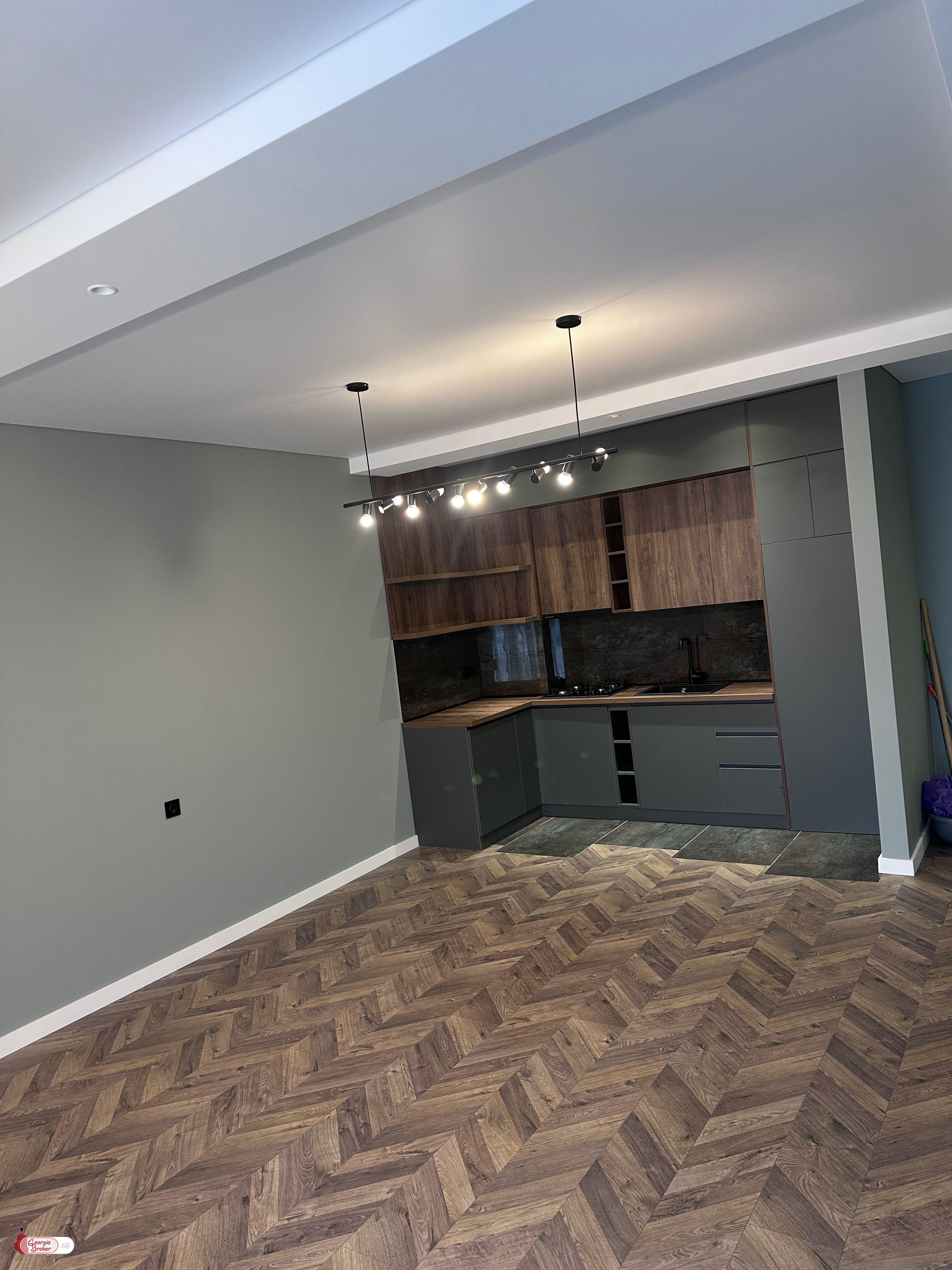 nearly repaired 2-room apartment for sale