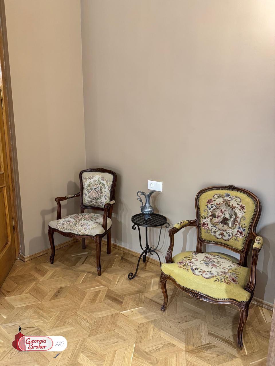 nearly repaired 5-room apartment for sale