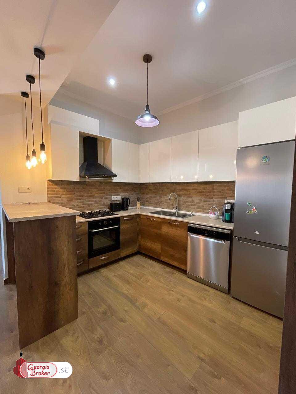 nearly repaired 3-room apartment for sale