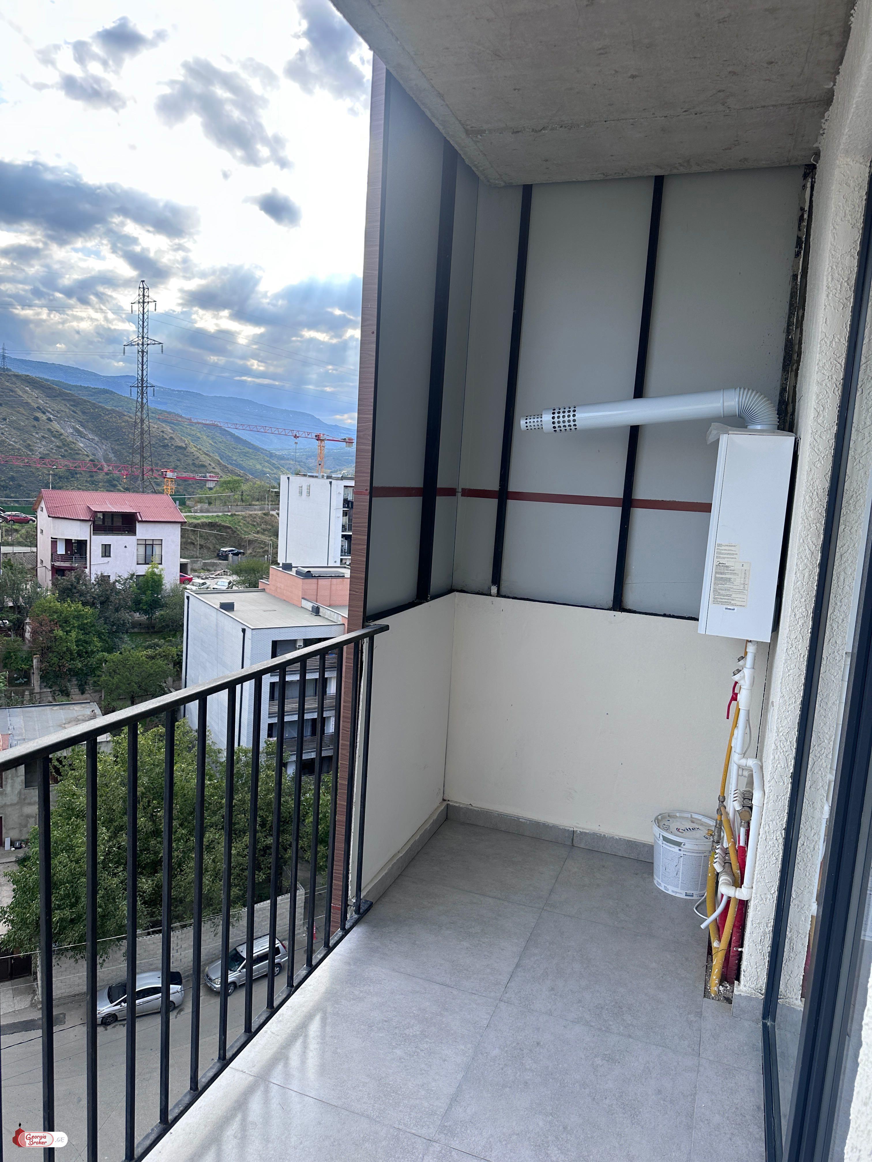 nearly repaired 2-room apartment for sale