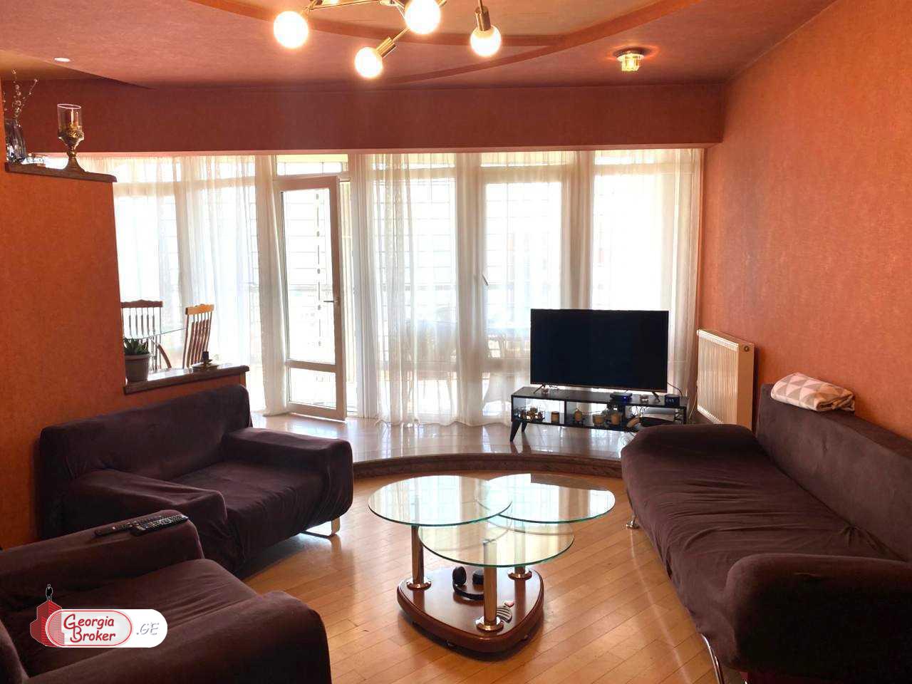 იყიდება ახალი გარემონტებული 3 ოთახიანი ბინა