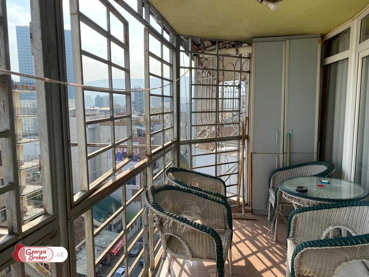 იყიდება ახალი გარემონტებული 3 ოთახიანი ბინა