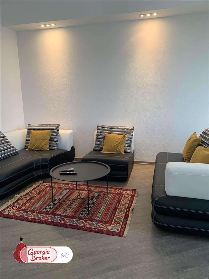 იყიდება ახალი გარემონტებული 3 ოთახიანი ბინა