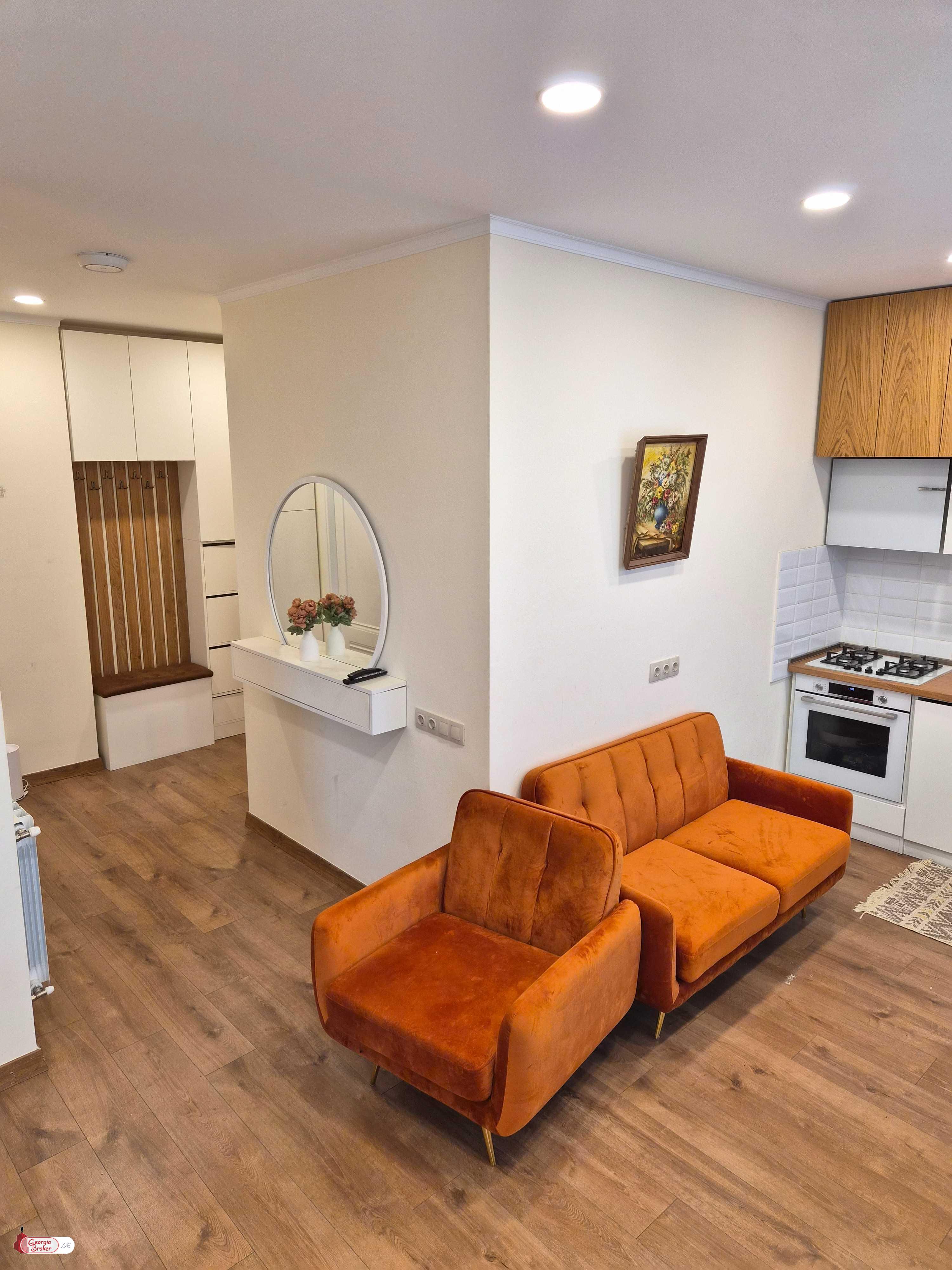 продается квартира с новым ремонтом 3-комнаты