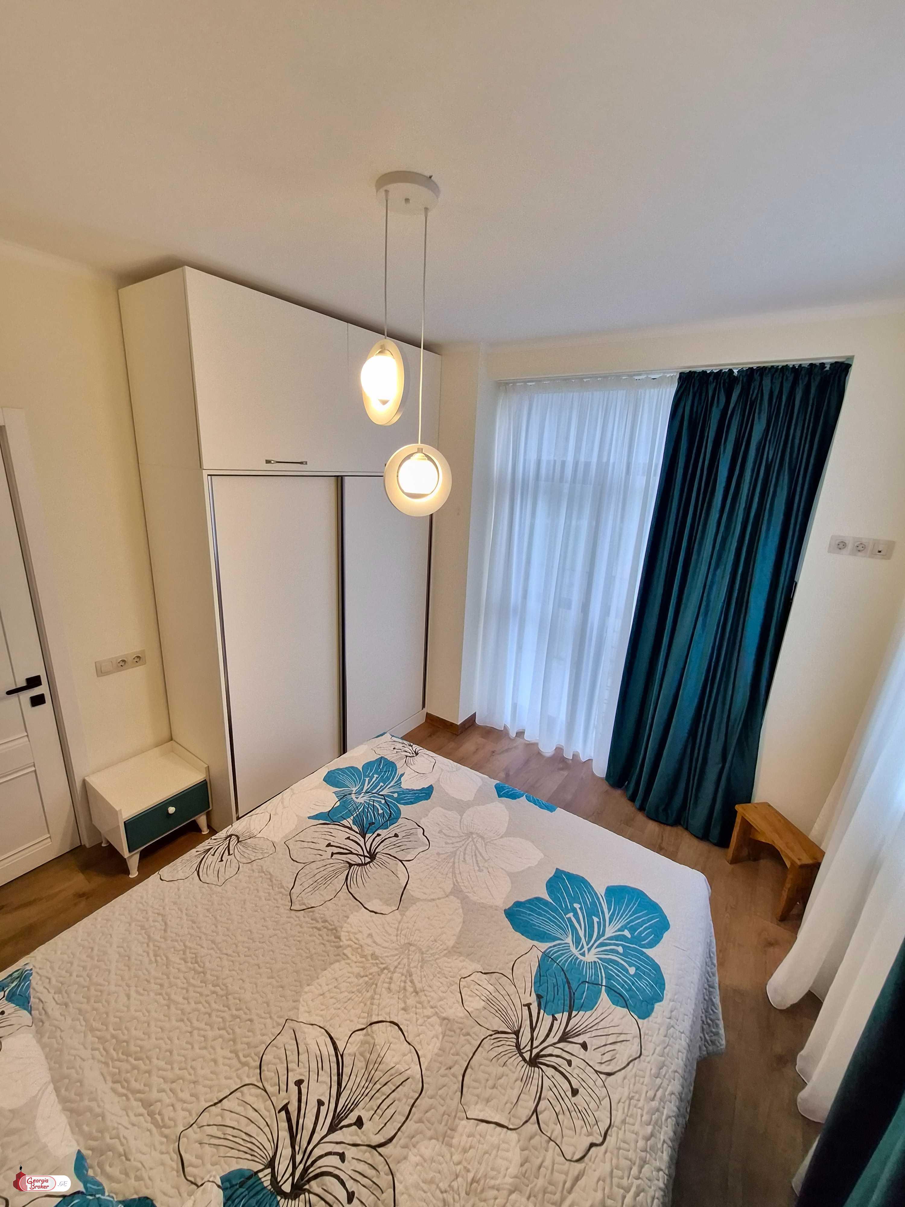 продается квартира с новым ремонтом 3-комнаты