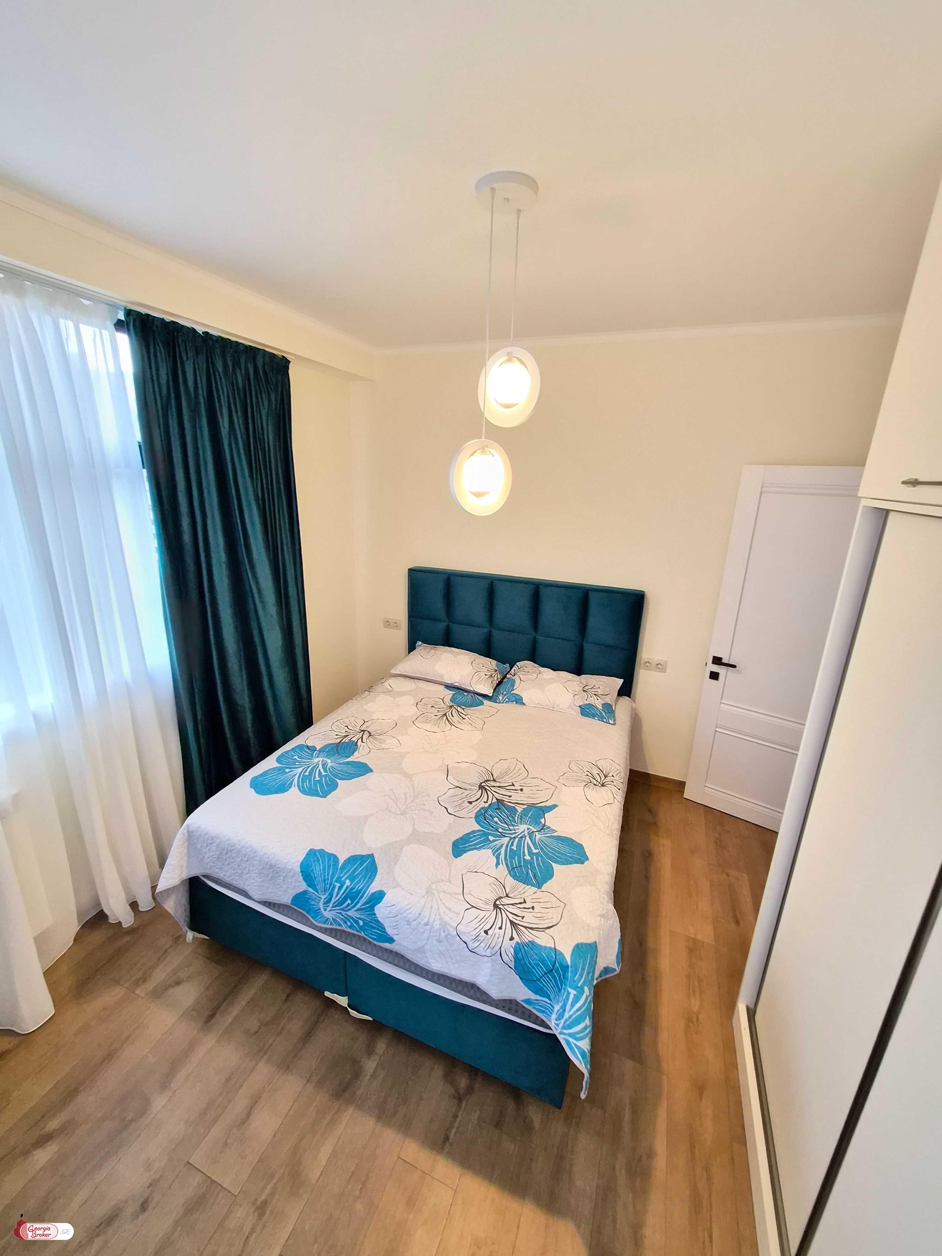 продается квартира с новым ремонтом 3-комнаты