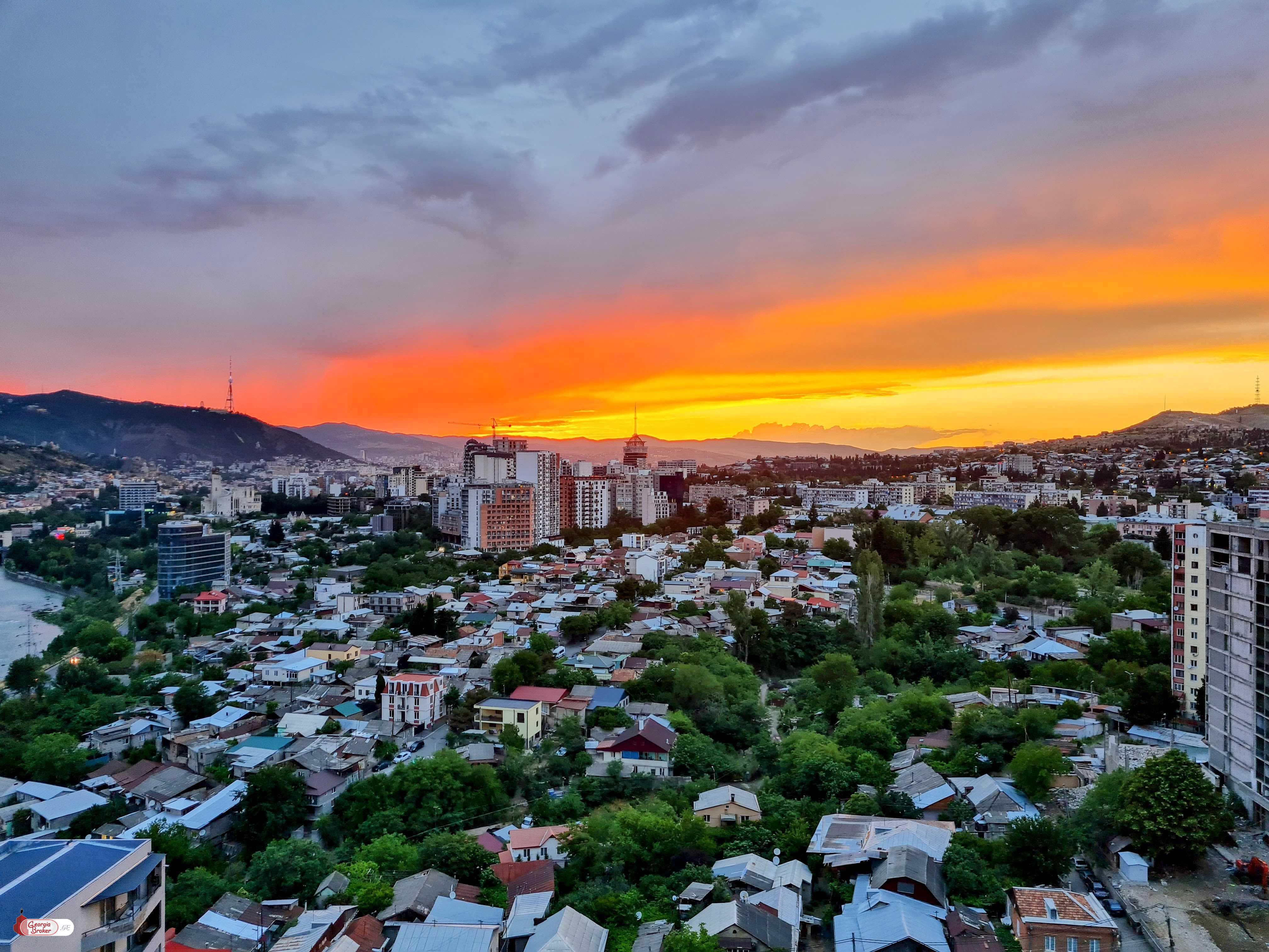 продается квартира с новым ремонтом 2-комнаты