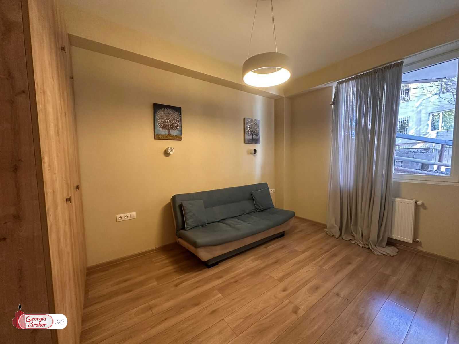 продается квартира с новым ремонтом 3-комнаты