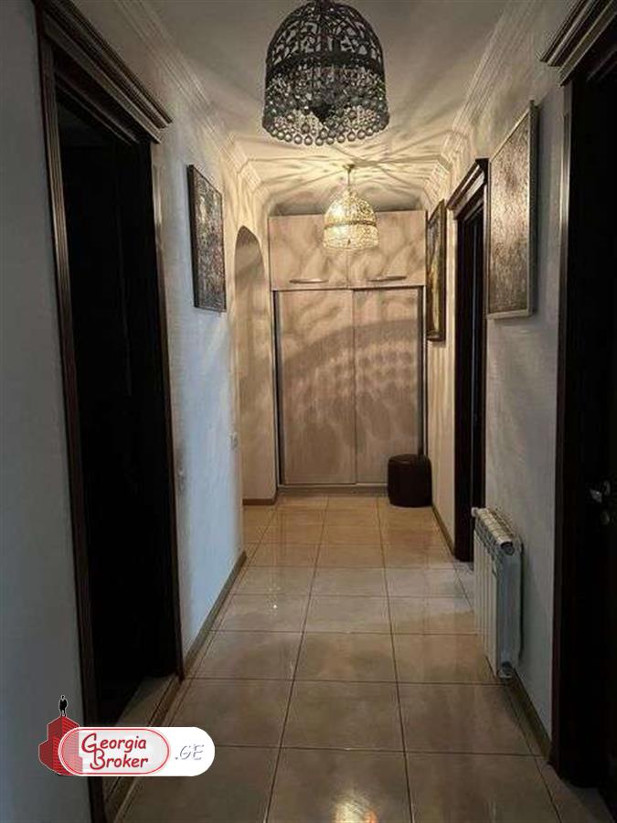 nearly repaired 6-room apartment for sale