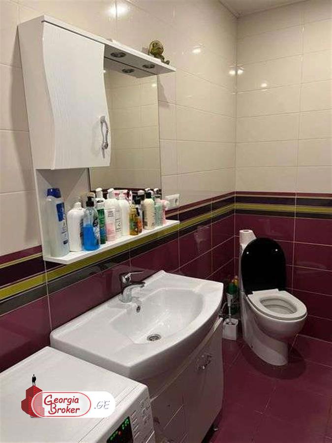 nearly repaired 6-room apartment for sale