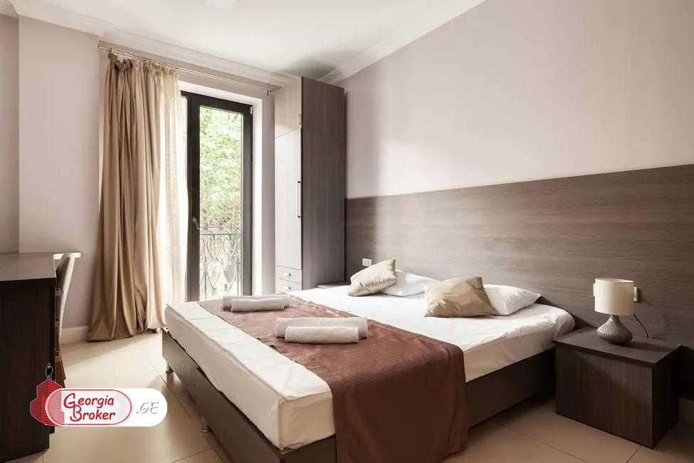 продается квартира с новым ремонтом 3-комнаты