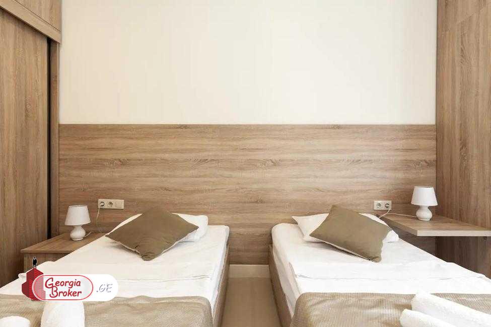 продается квартира с новым ремонтом 3-комнаты