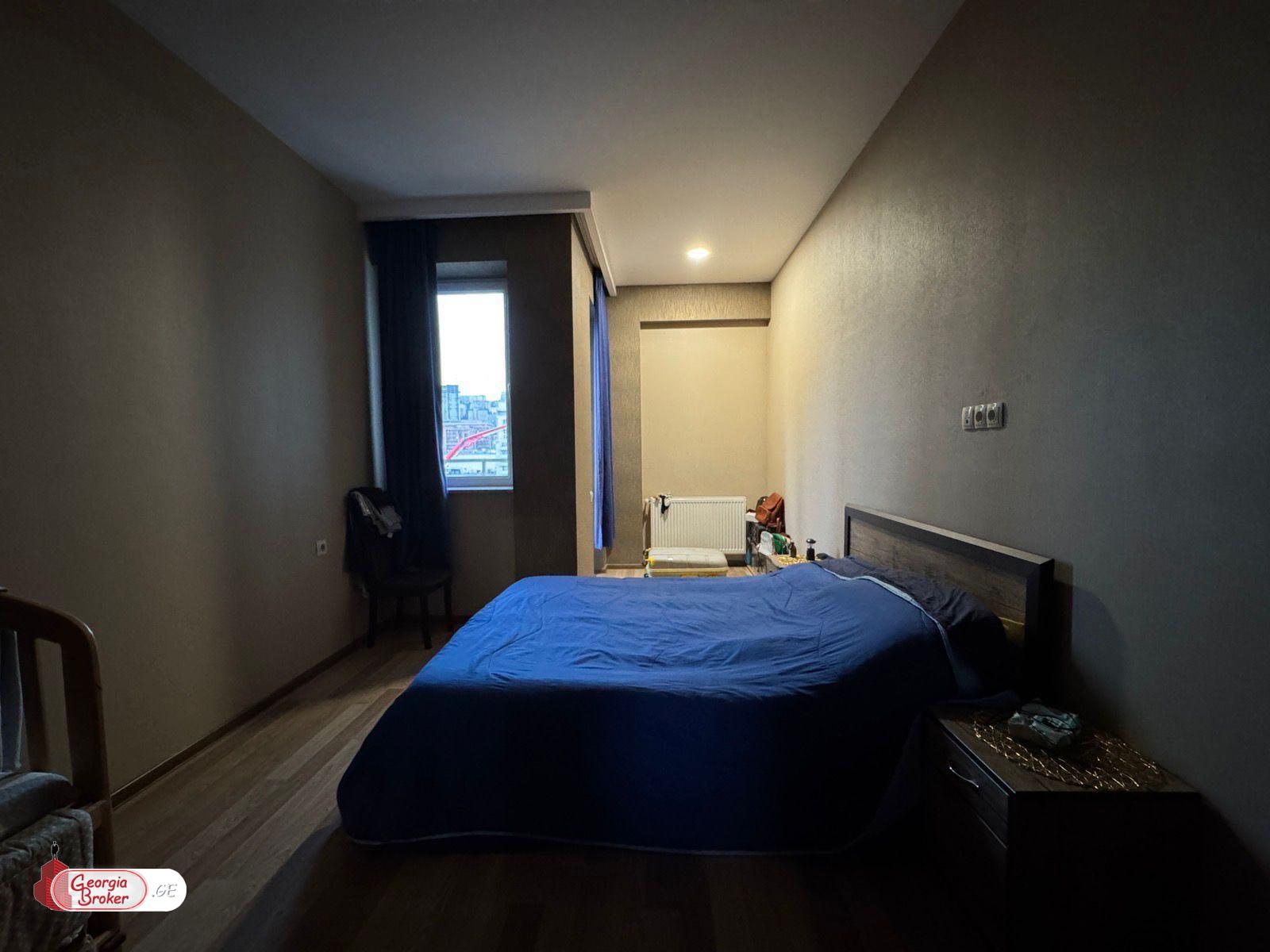 продается квартира с новым ремонтом 3-комнаты