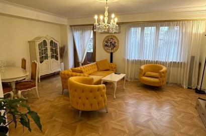 იყიდება ახალი გარემონტებული 4 ოთახიანი ბინა