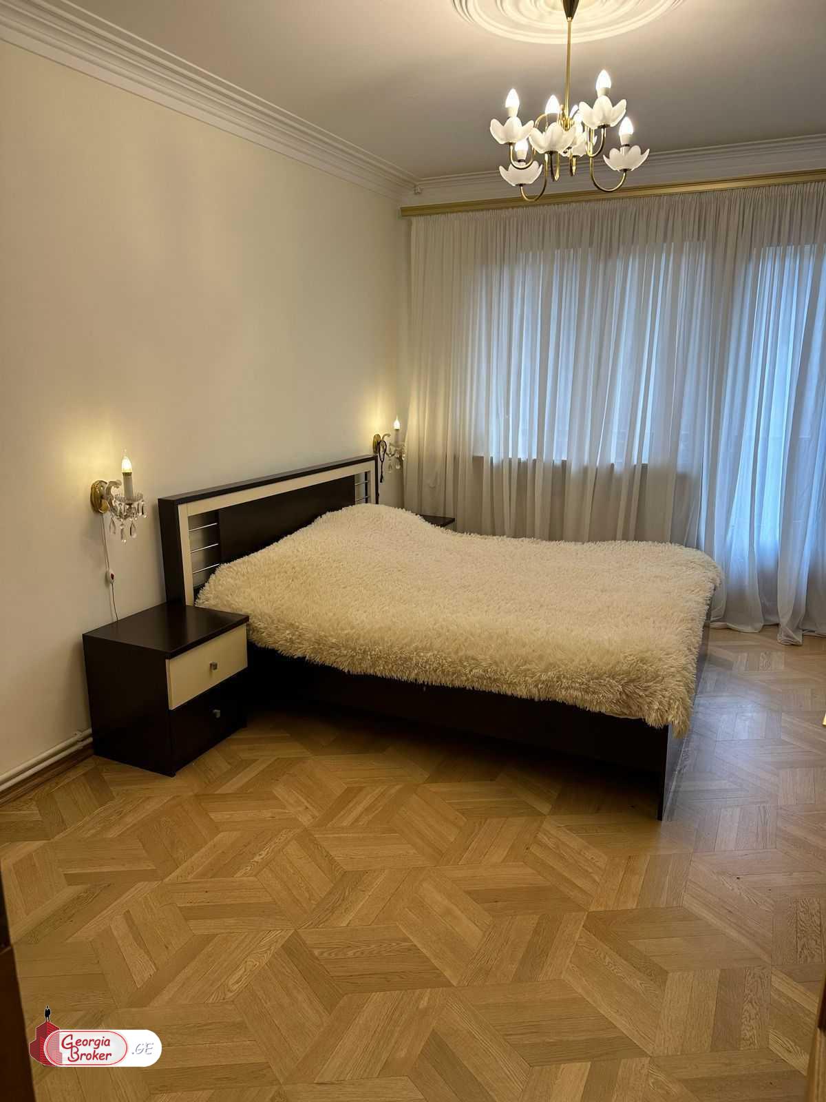 იყიდება ახალი გარემონტებული 4 ოთახიანი ბინა