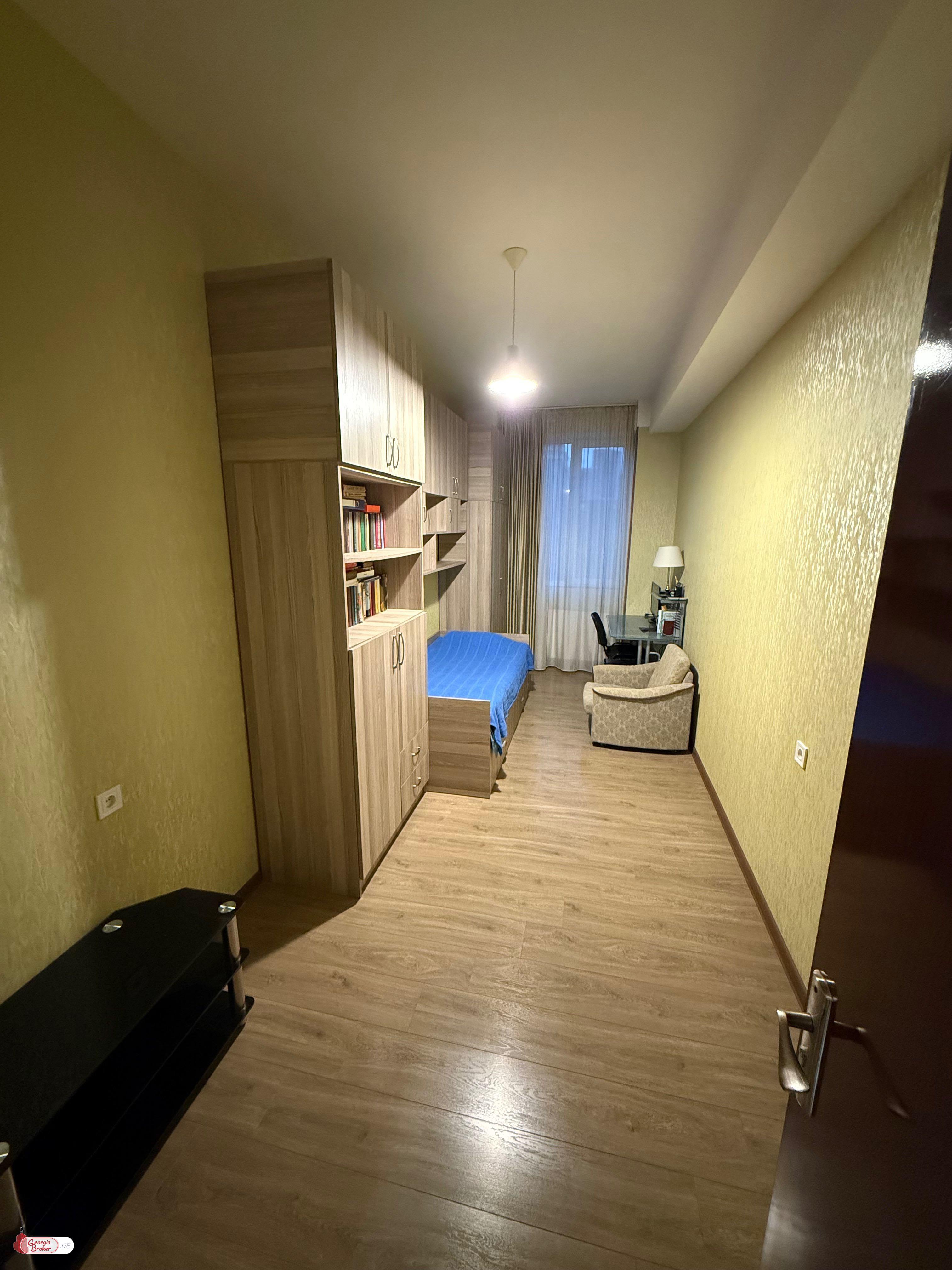 nearly repaired 5-room apartment for sale