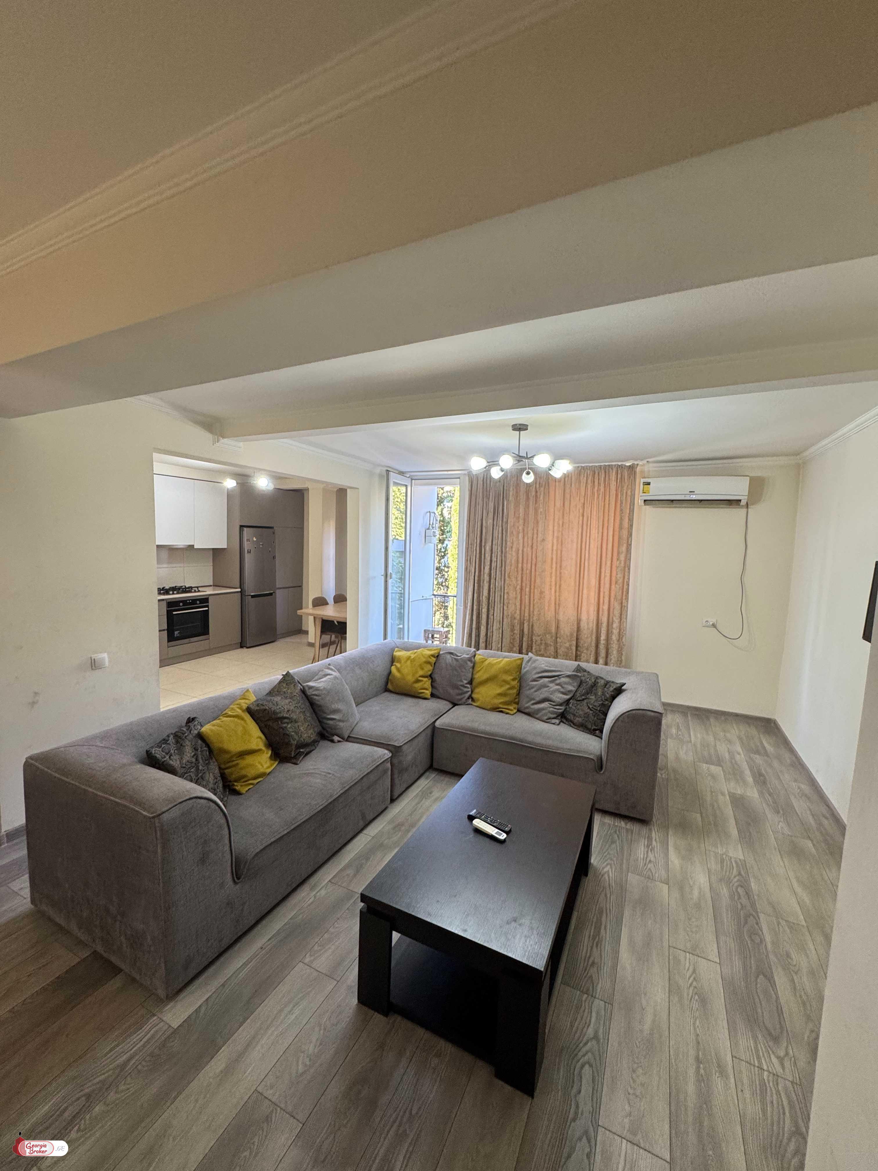 იყიდება ახალი გარემონტებული 3 ოთახიანი ბინა