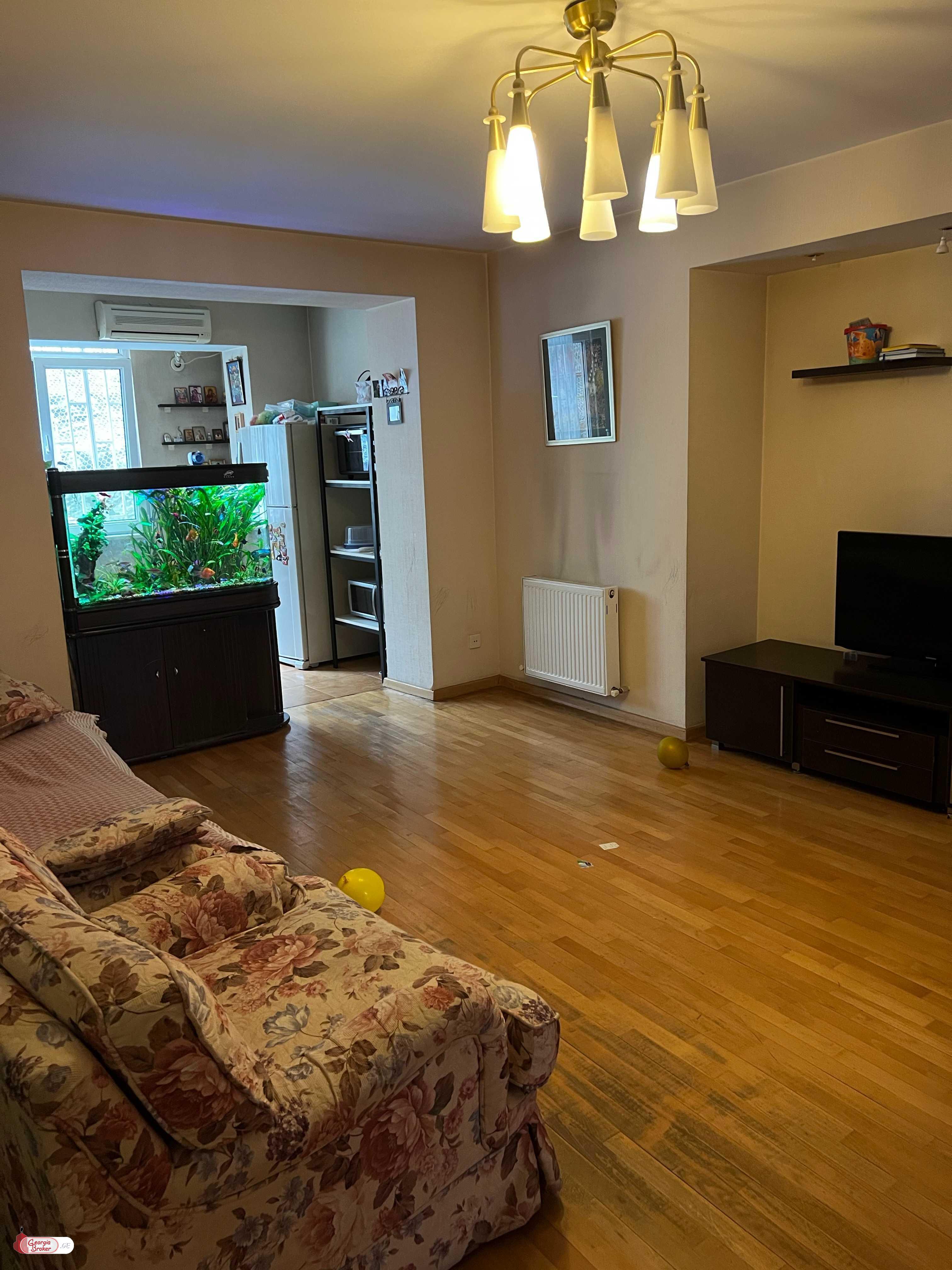 old repaired 3-room apartment for sale