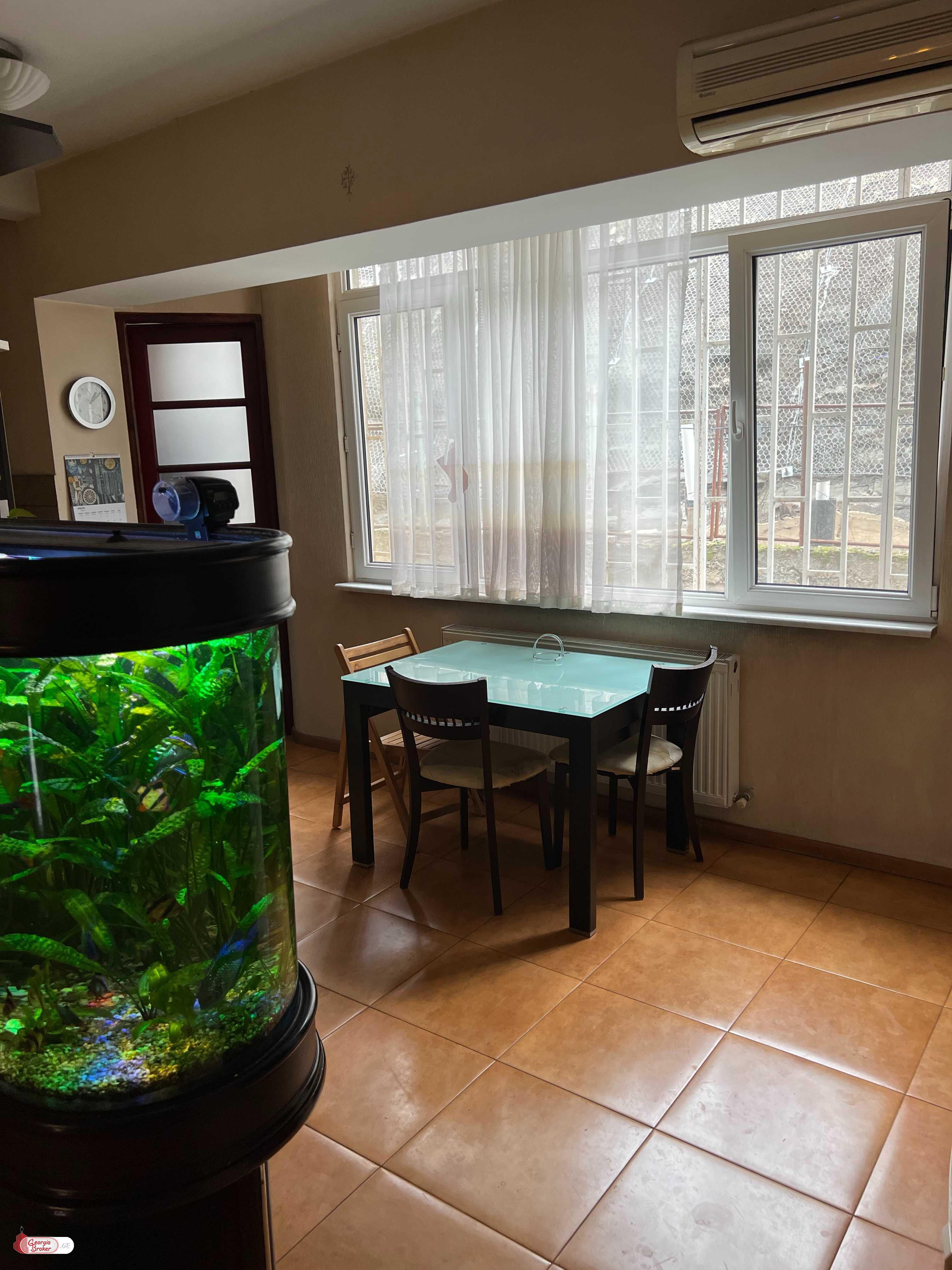 old repaired 3-room apartment for sale