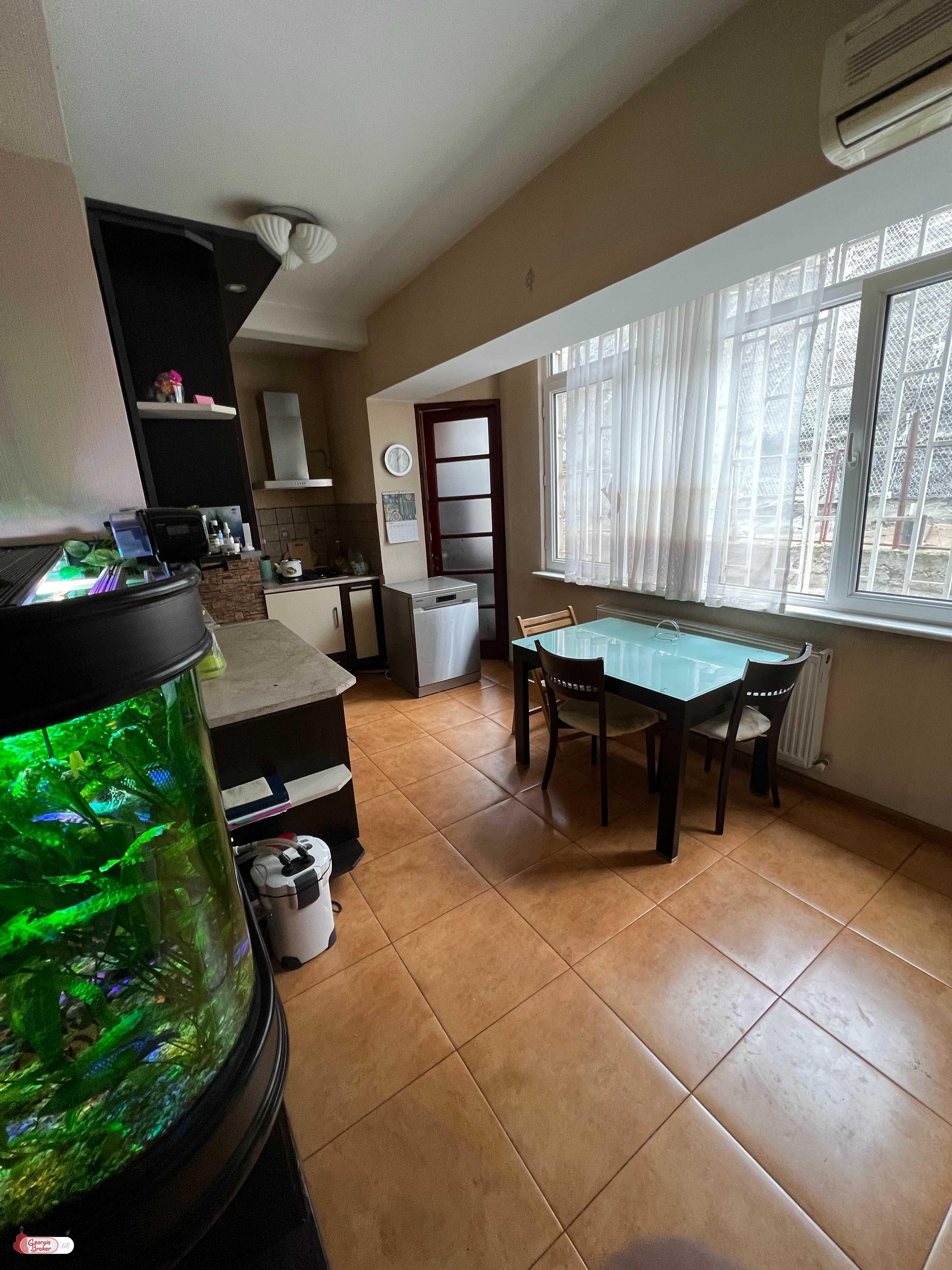 old repaired 3-room apartment for sale