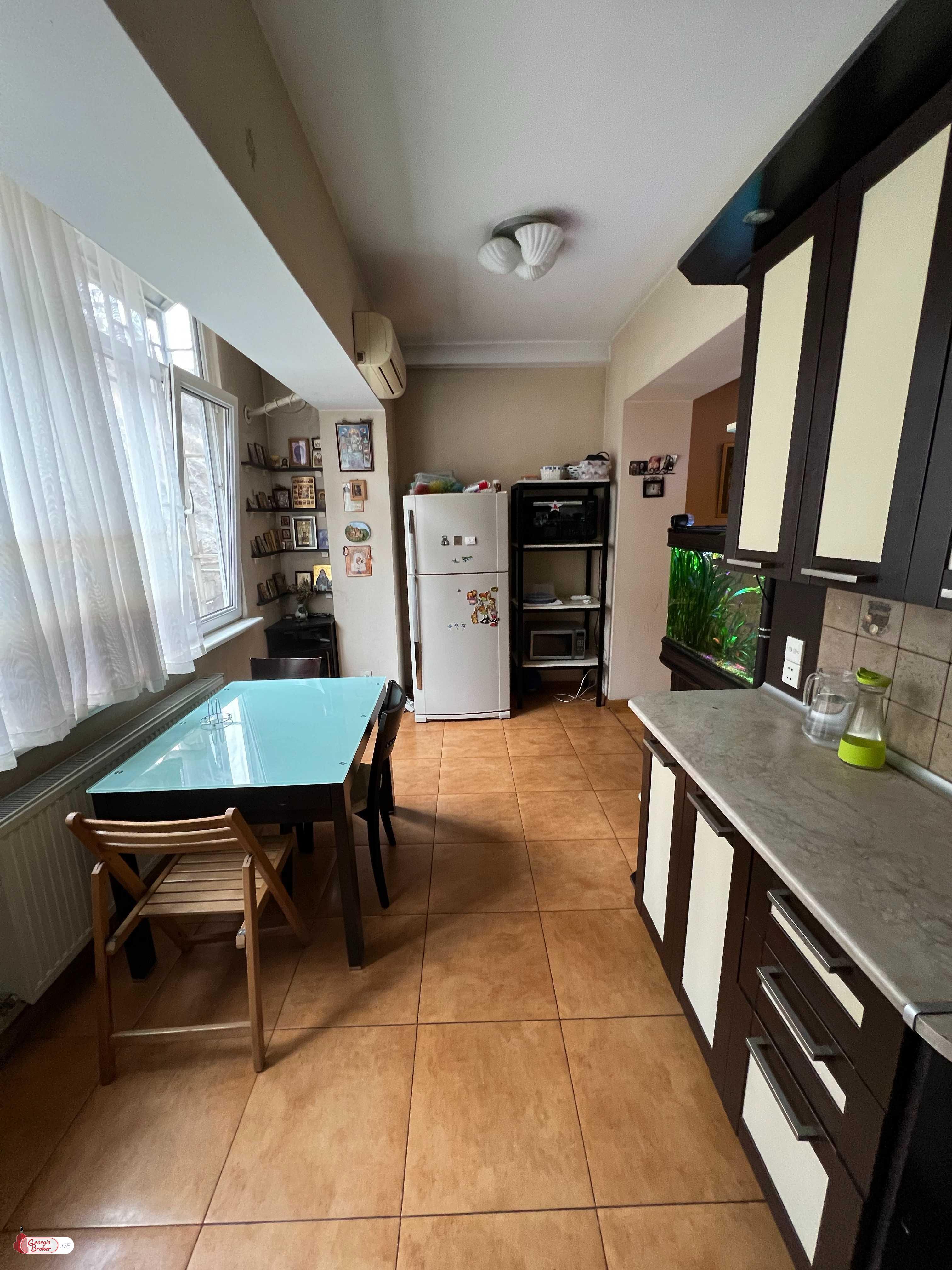 old repaired 3-room apartment for sale