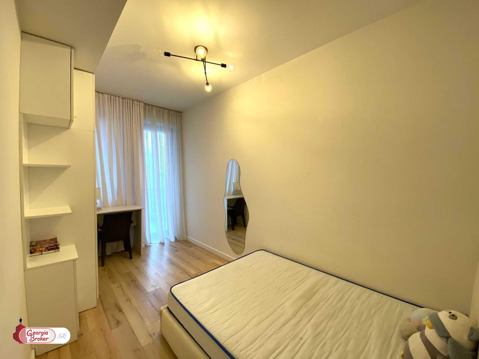 nearly repaired 3-room apartment for sale