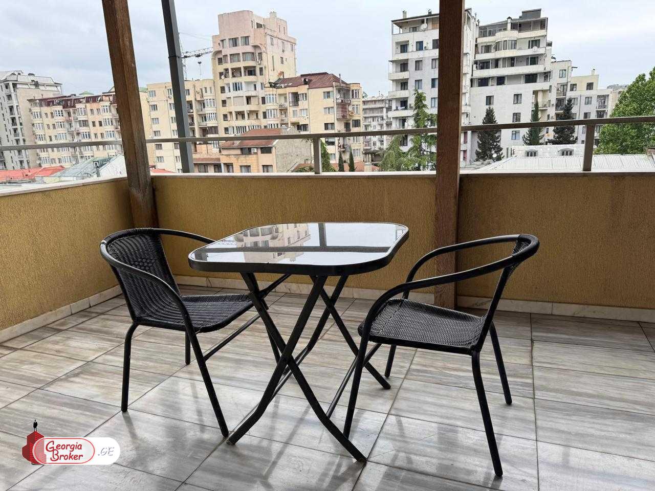 იყიდება ახალი გარემონტებული 4 ოთახიანი ბინა