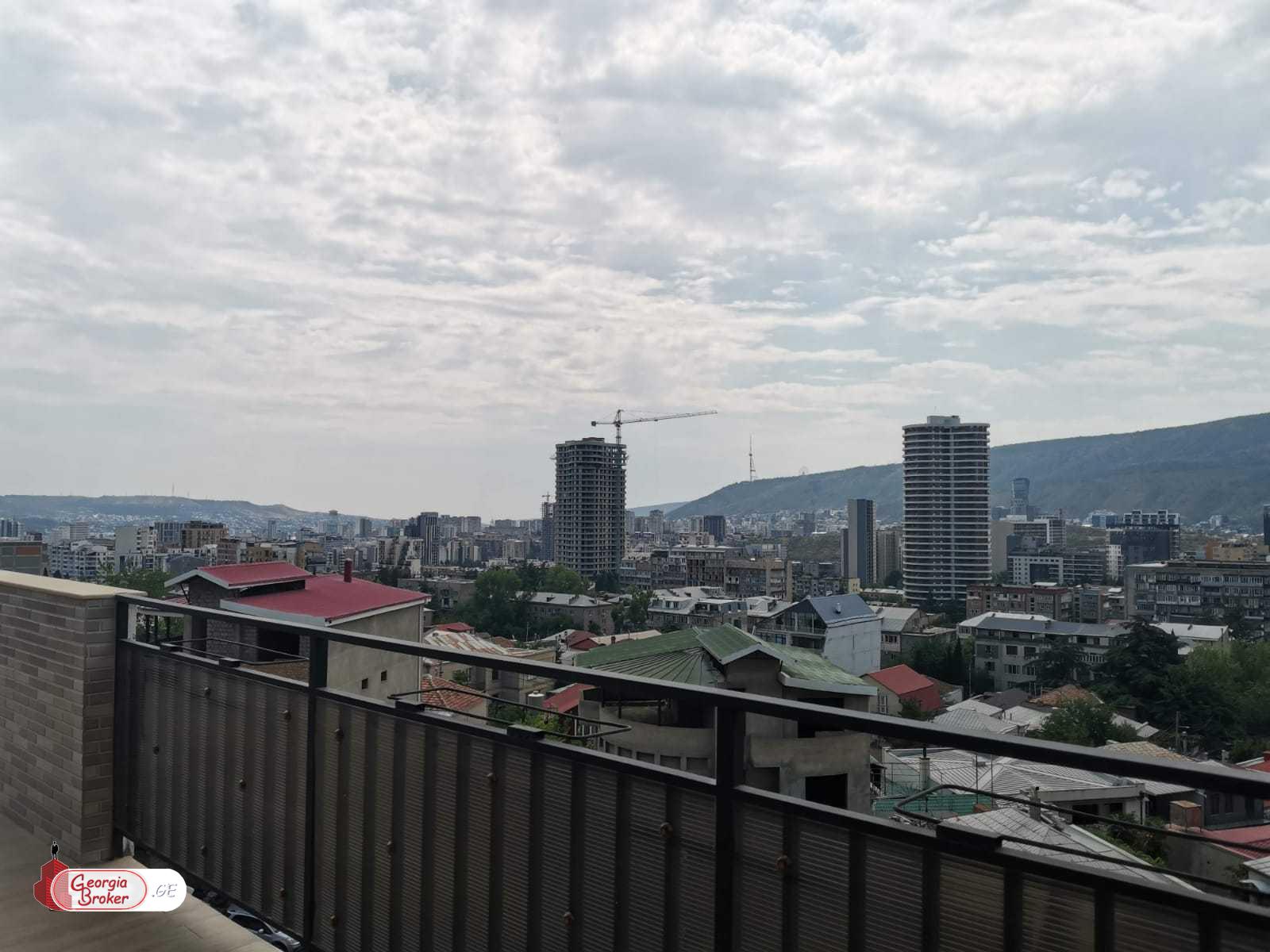 იყიდება ახალი გარემონტებული 3 ოთახიანი ბინა