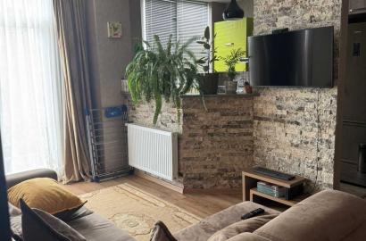 იყიდება ახალი გარემონტებული 4 ოთახიანი ბინა