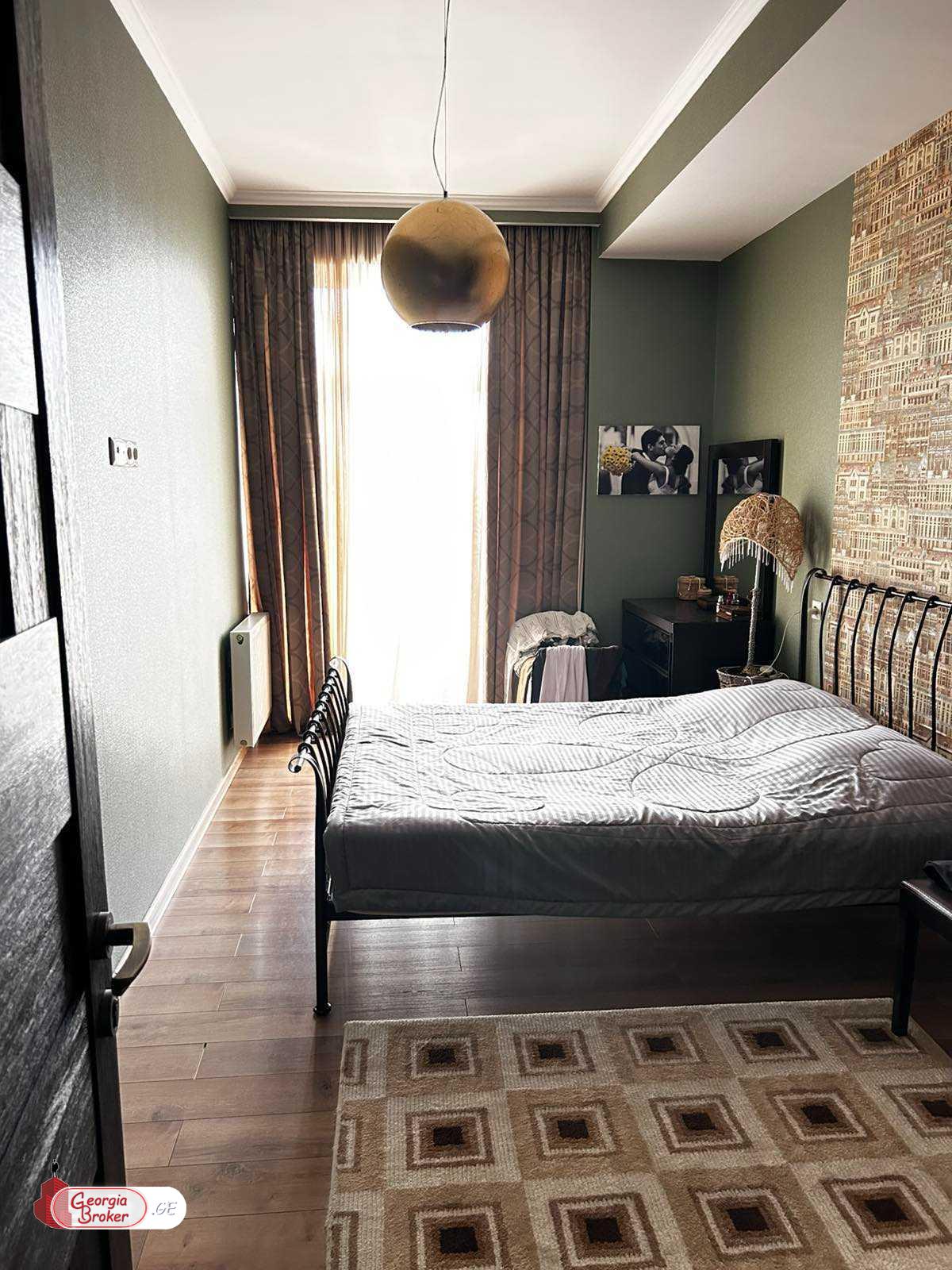 იყიდება ახალი გარემონტებული 4 ოთახიანი ბინა