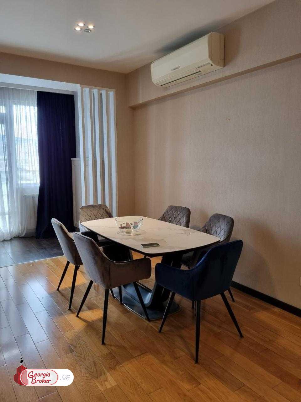 nearly repaired 3-room apartment for sale