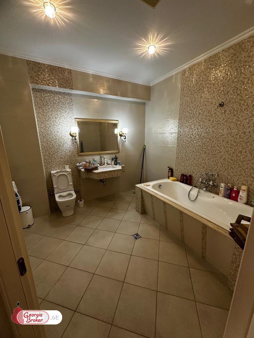 nearly repaired 2-room apartment for sale