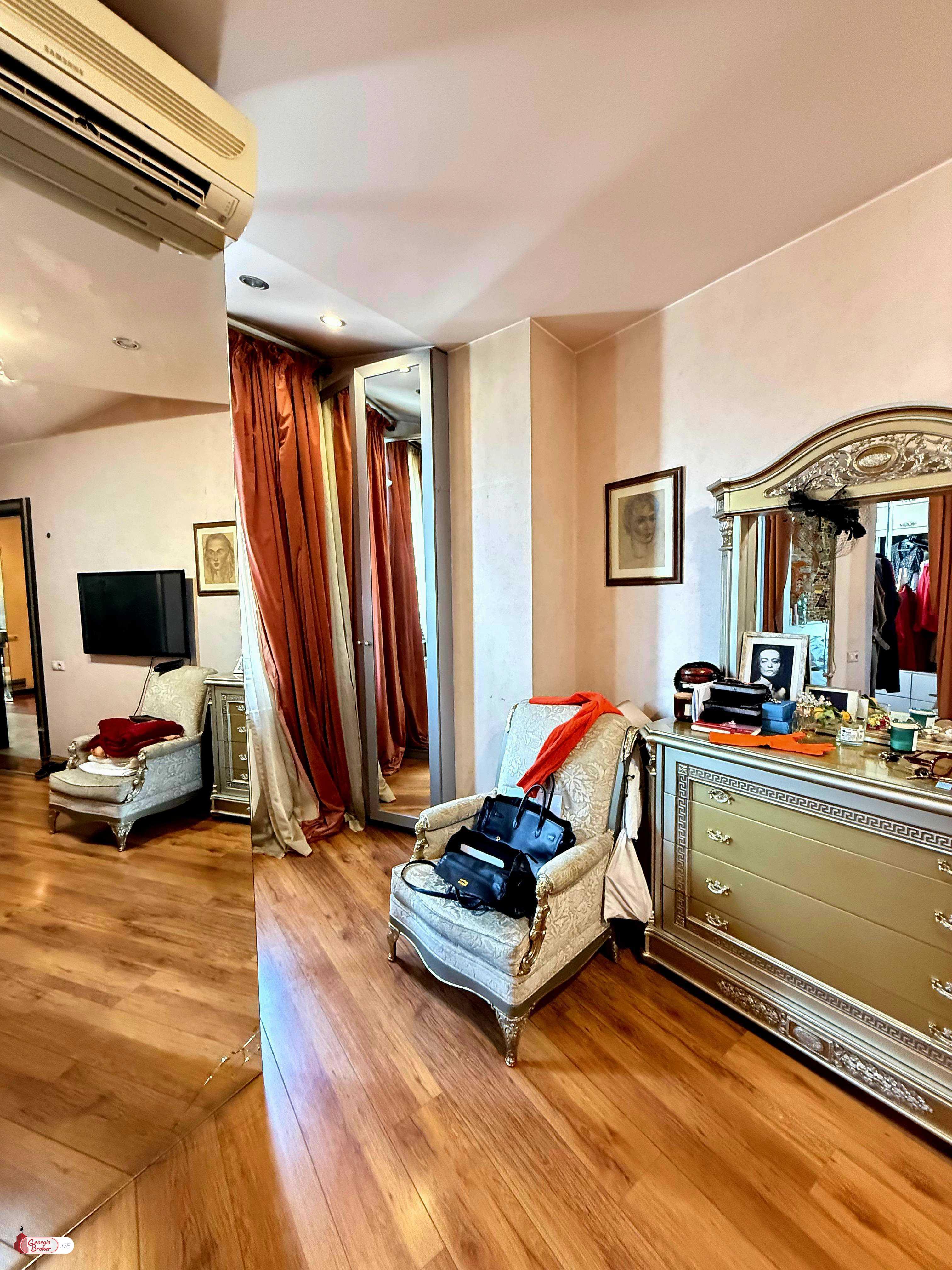 nearly repaired 4-room apartment for sale