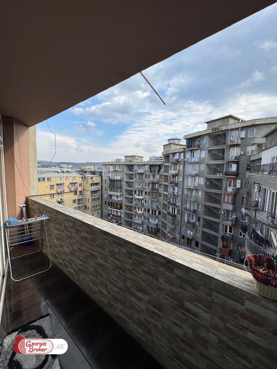 იყიდება ახალი გარემონტებული 3 ოთახიანი ბინა